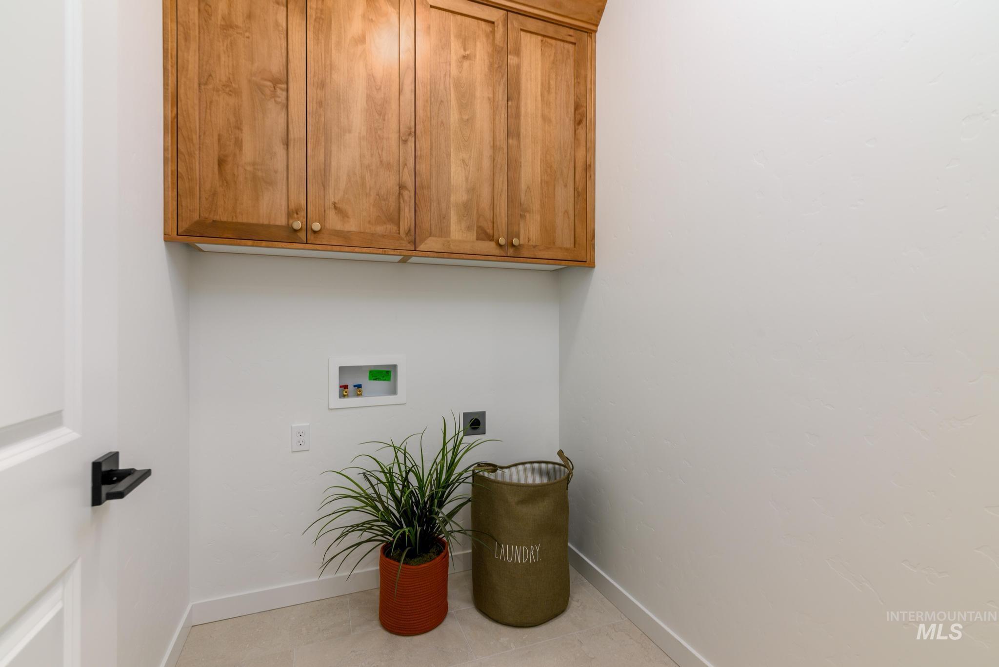 6225 W Snow Currant St, Meridian, Idaho 83646, 3 Bedrooms, 2 Bathrooms, Residential For Sale, Price $499,000, 98982794