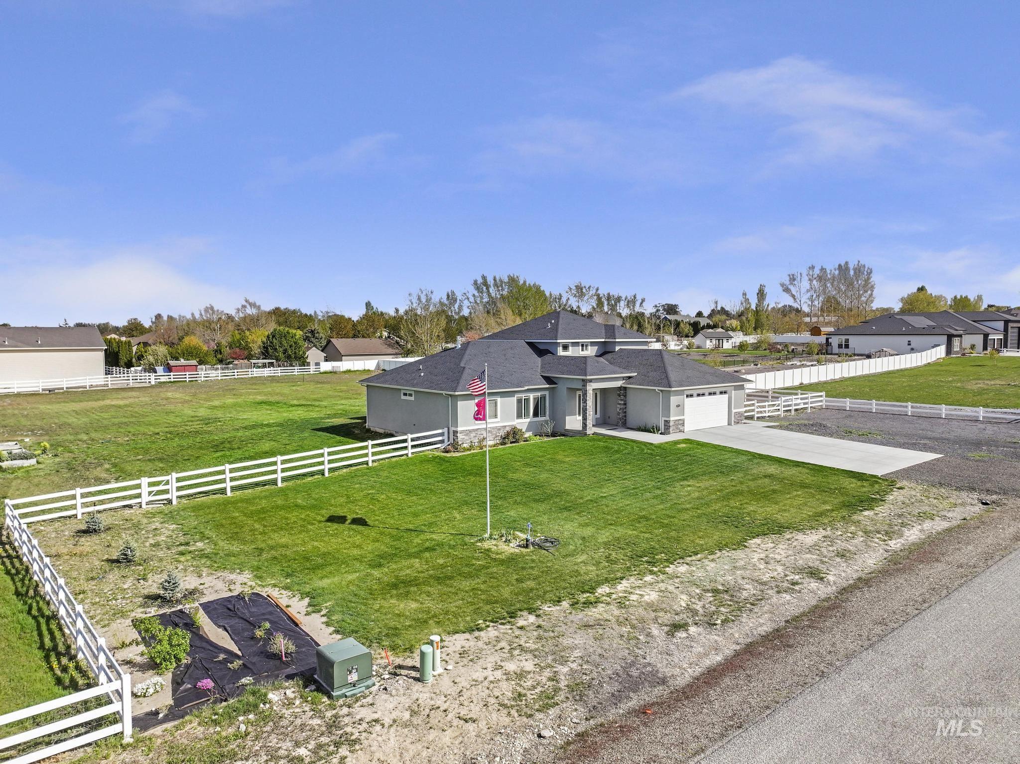 3734 N 2469 E, Twin Falls, Idaho 83301, 5 Bedrooms, 3 Bathrooms, Residential For Sale, Price $749,000, 98982796