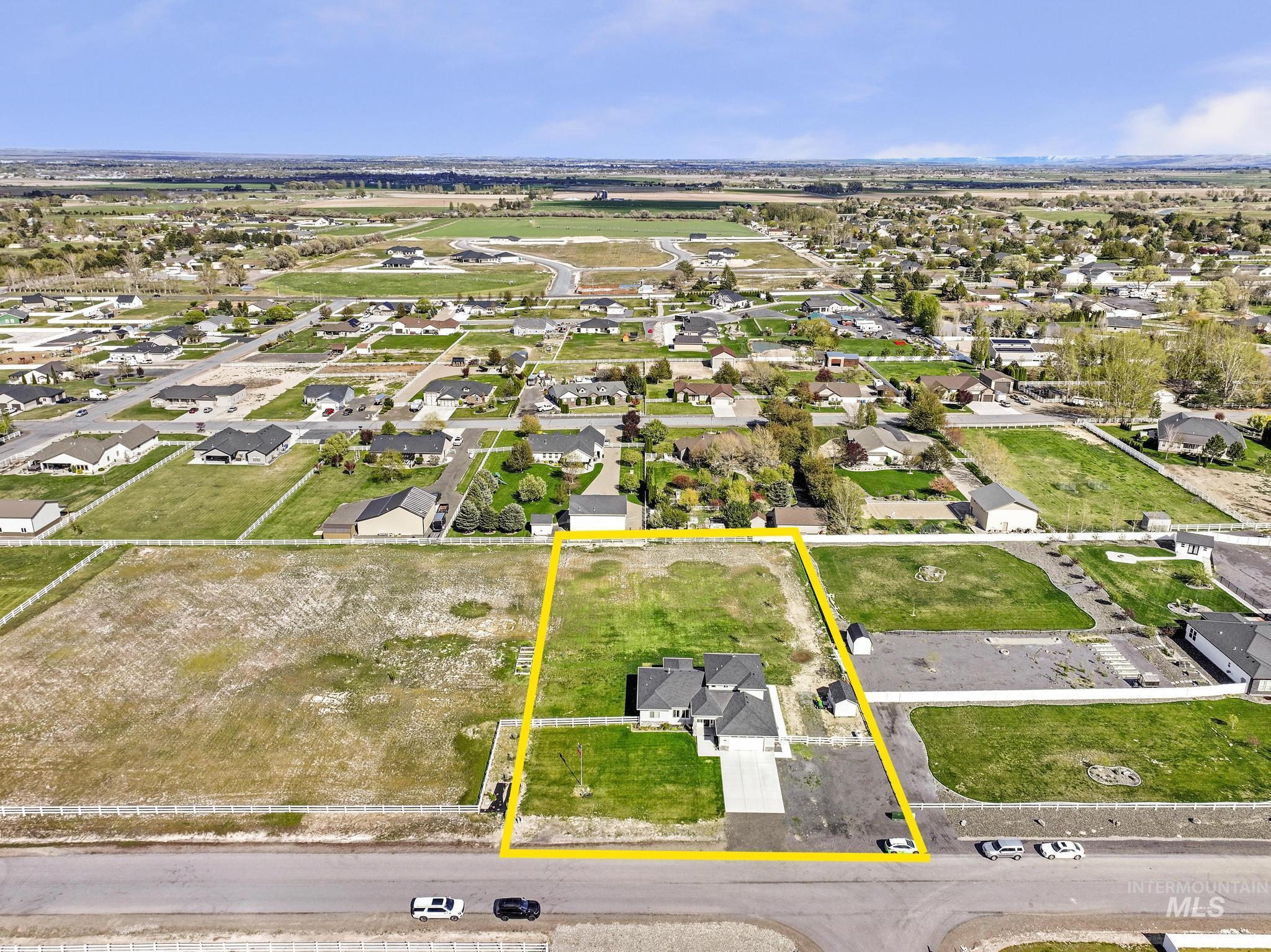 3734 N 2469 E, Twin Falls, Idaho 83301, 5 Bedrooms, 3 Bathrooms, Residential For Sale, Price $749,000, 98982796