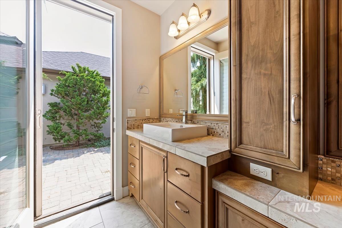 9668 W Tributary Ln, Boise, Idaho 83714, 2 Bedrooms, 2.5 Bathrooms, Residential For Sale, Price $718,000, 98982799