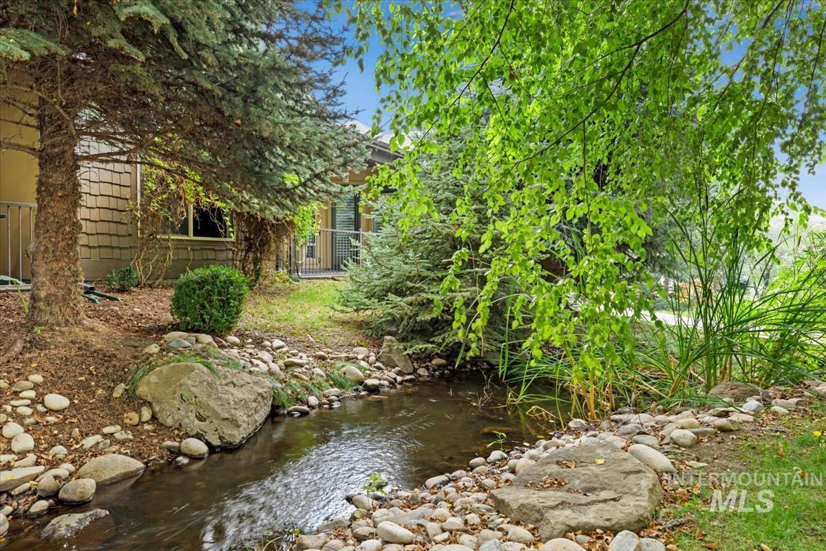 9668 W Tributary Ln, Boise, Idaho 83714, 2 Bedrooms, 2.5 Bathrooms, Residential For Sale, Price $718,000, 98982799