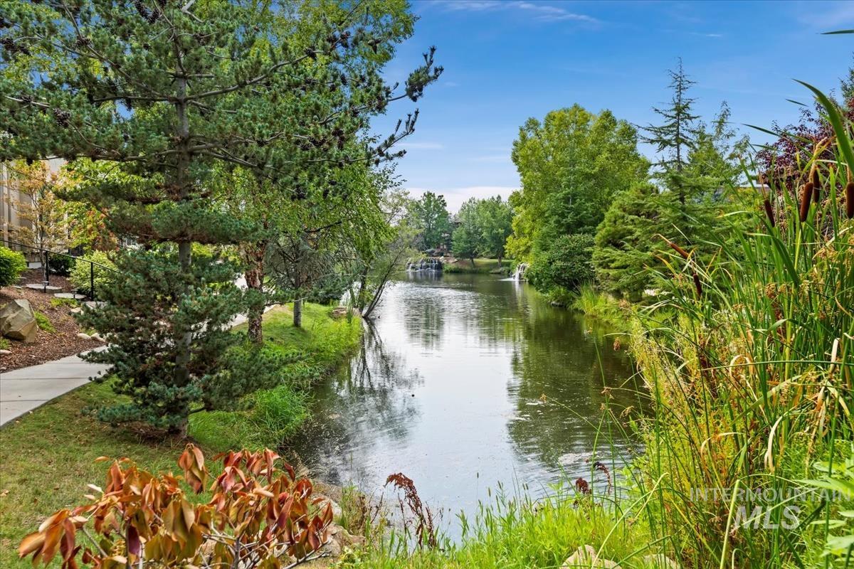 9668 W Tributary Ln, Boise, Idaho 83714, 2 Bedrooms, 2.5 Bathrooms, Residential For Sale, Price $718,000, 98982799