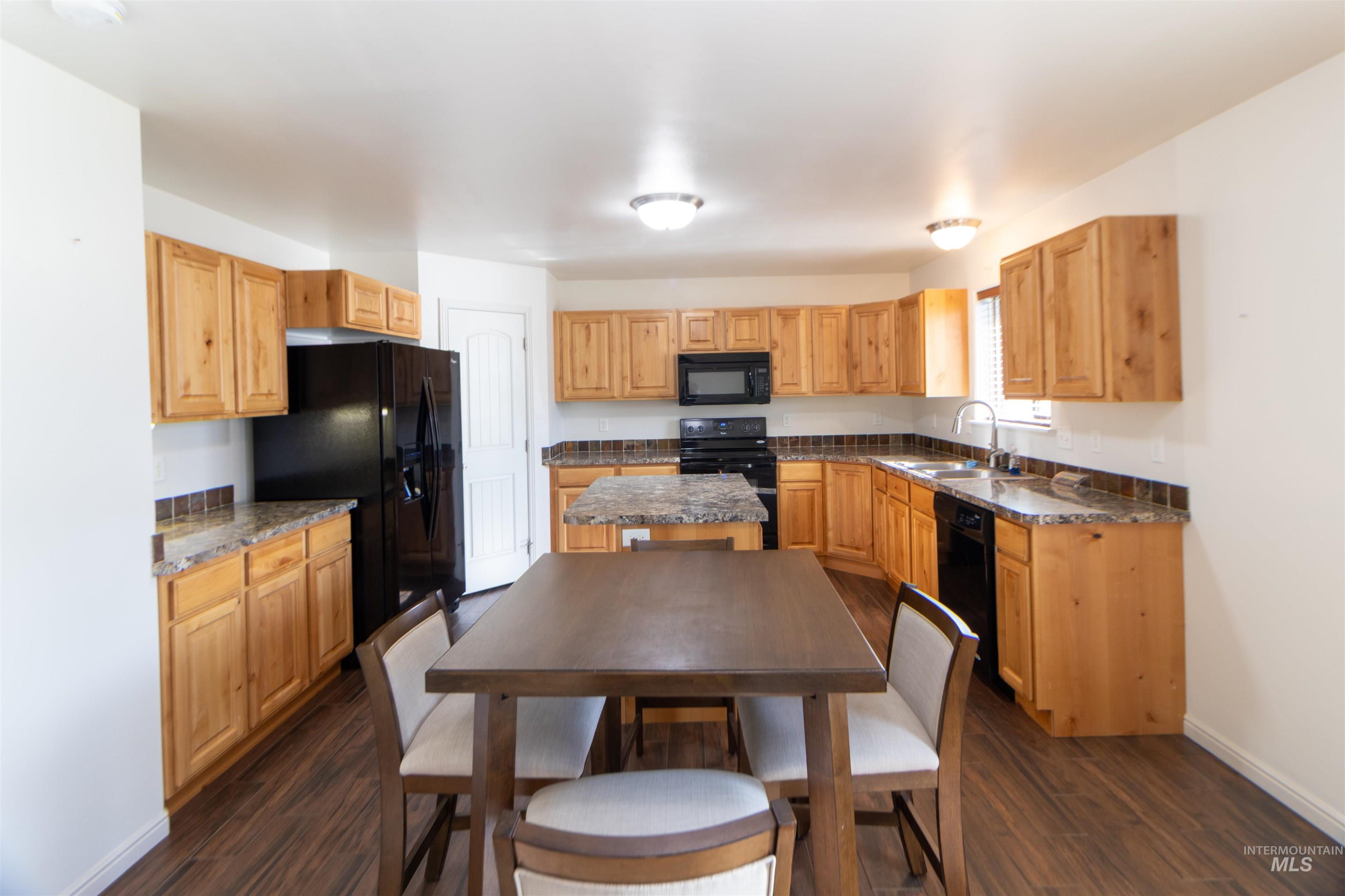 610 Ethan Ct, Jerome, Idaho 83338, 3 Bedrooms, 2 Bathrooms, Residential For Sale, Price $324,999, 98982802