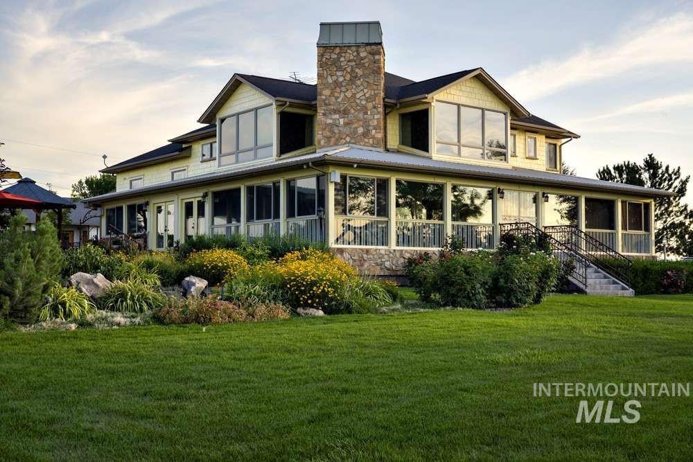 4060 N 1200 E, Buhl, Idaho 83316, 5 Bedrooms, 2.5 Bathrooms, Residential For Sale, Price $1,385,000, 98982803