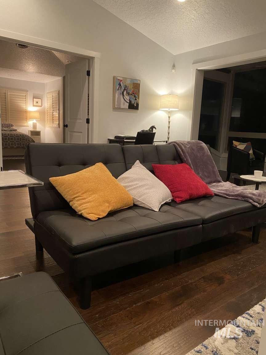 4060 N 1200 E, Buhl, Idaho 83316, 5 Bedrooms, 2.5 Bathrooms, Residential For Sale, Price $1,385,000, 98982803