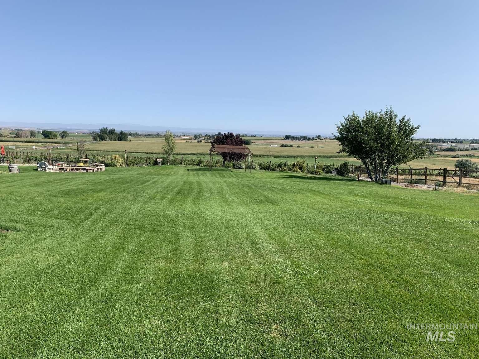 4060 N 1200 E, Buhl, Idaho 83316, 5 Bedrooms, 2.5 Bathrooms, Residential For Sale, Price $1,385,000, 98982803