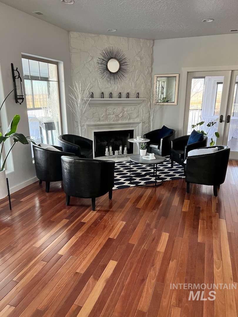 4060 N 1200 E, Buhl, Idaho 83316, 5 Bedrooms, 2.5 Bathrooms, Residential For Sale, Price $1,385,000, 98982803