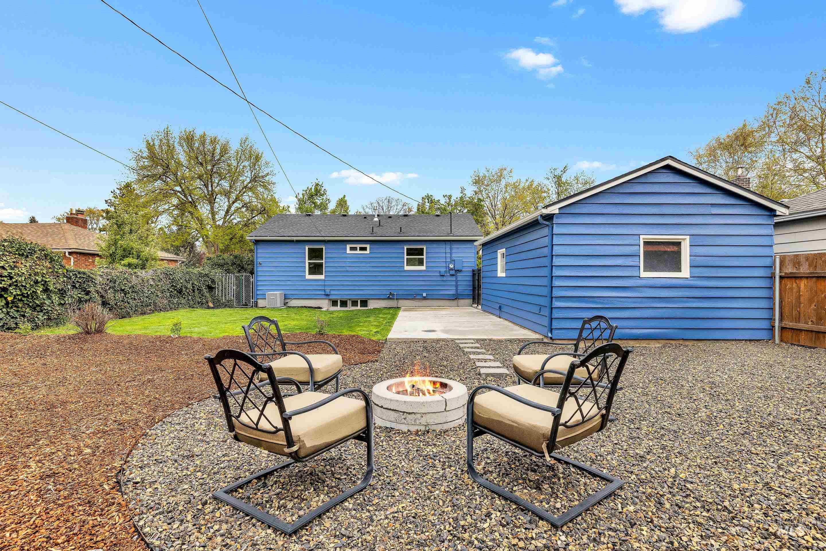 1409 S Hervey, Boise, Idaho 83705, 3 Bedrooms, 1 Bathroom, Residential For Sale, Price $489,000,MLS 98982805