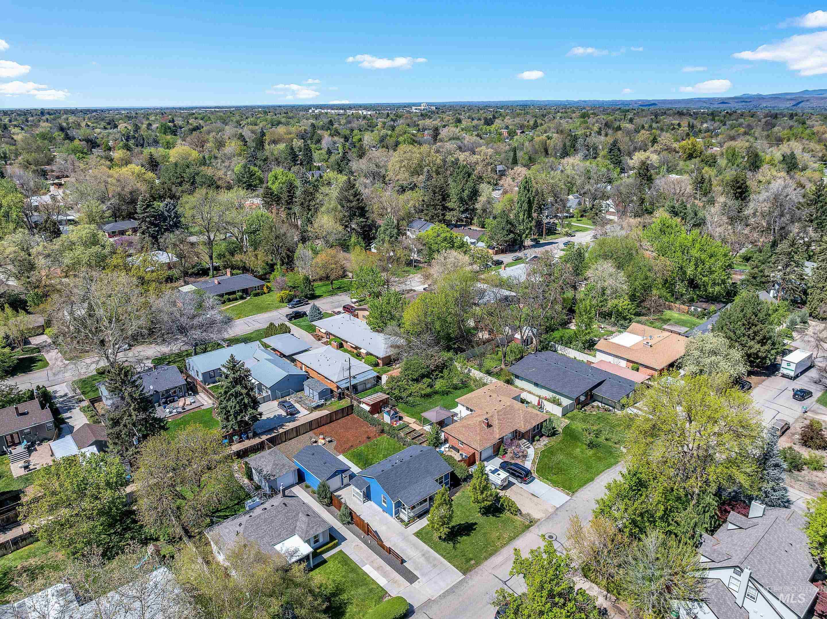 1409 S Hervey, Boise, Idaho 83705, 3 Bedrooms, 1 Bathroom, Residential For Sale, Price $489,000,MLS 98982805