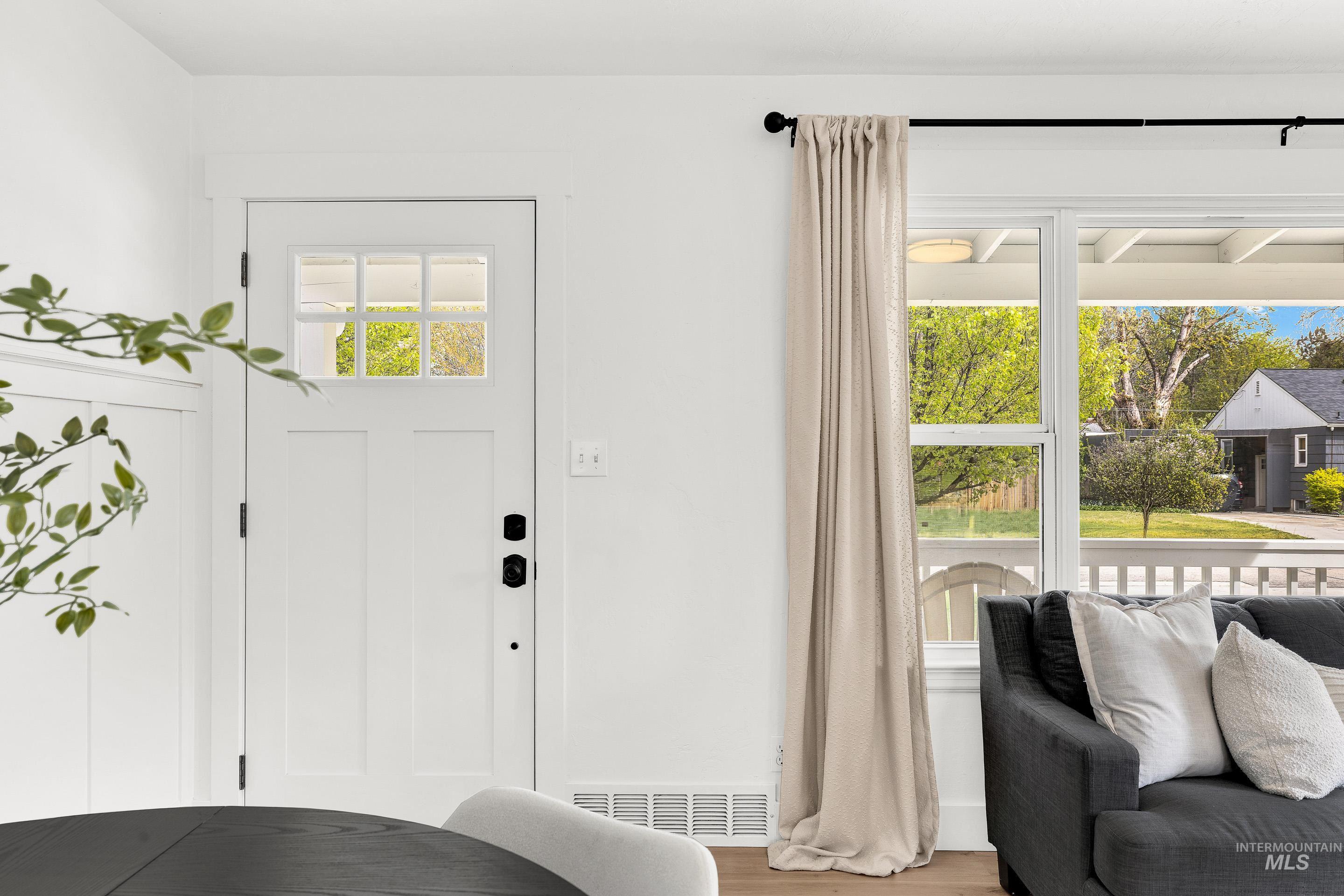 1409 S Hervey, Boise, Idaho 83705, 3 Bedrooms, 1 Bathroom, Residential For Sale, Price $489,000,MLS 98982805