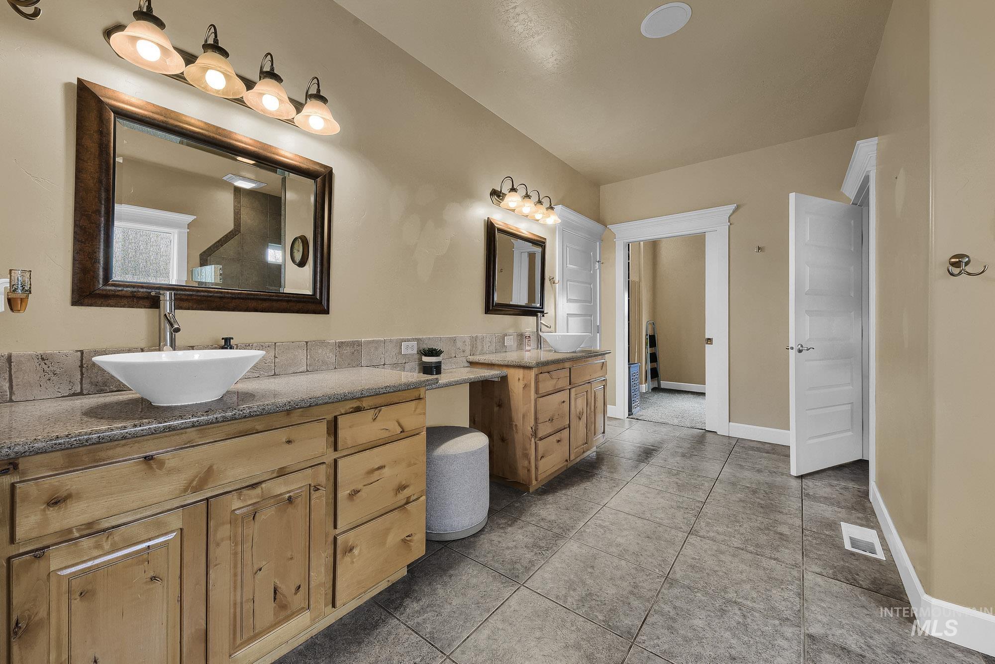 22089 Eel Lane, Middleton, Idaho 83644, 3 Bedrooms, 3 Bathrooms, Residential For Sale, Price $1,299,000, 98982806