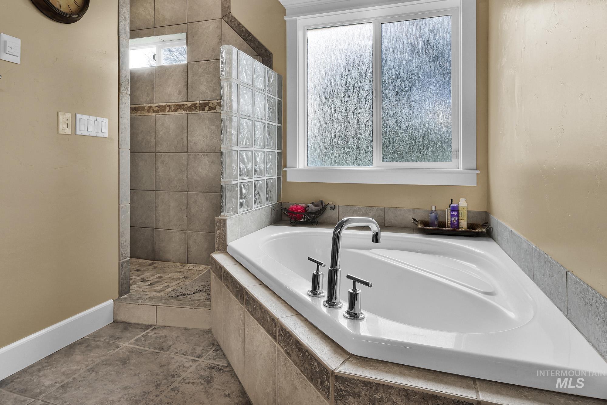 22089 Eel Lane, Middleton, Idaho 83644, 3 Bedrooms, 3 Bathrooms, Residential For Sale, Price $1,299,000, 98982806