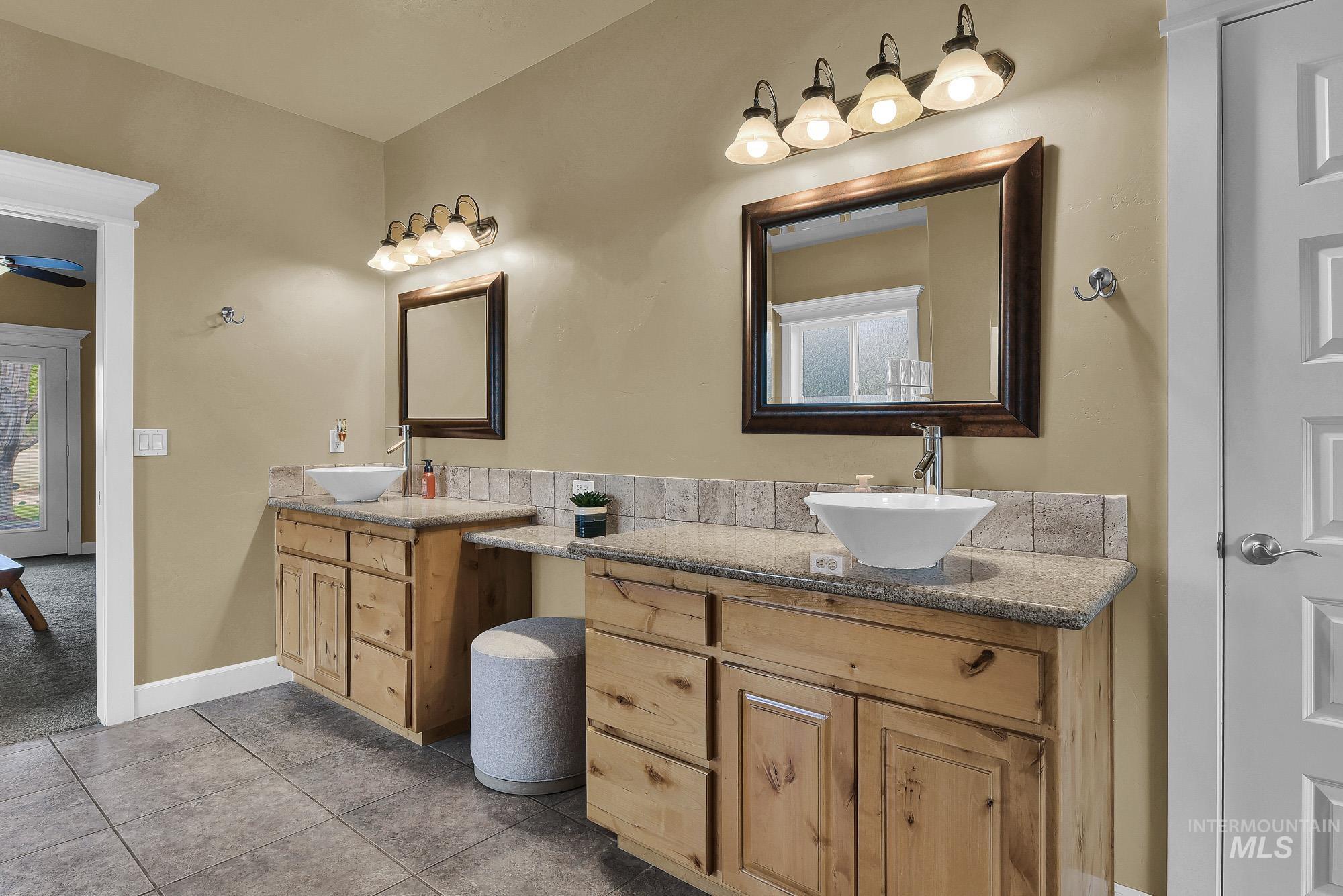 22089 Eel Lane, Middleton, Idaho 83644, 3 Bedrooms, 3 Bathrooms, Residential For Sale, Price $1,299,000, 98982806