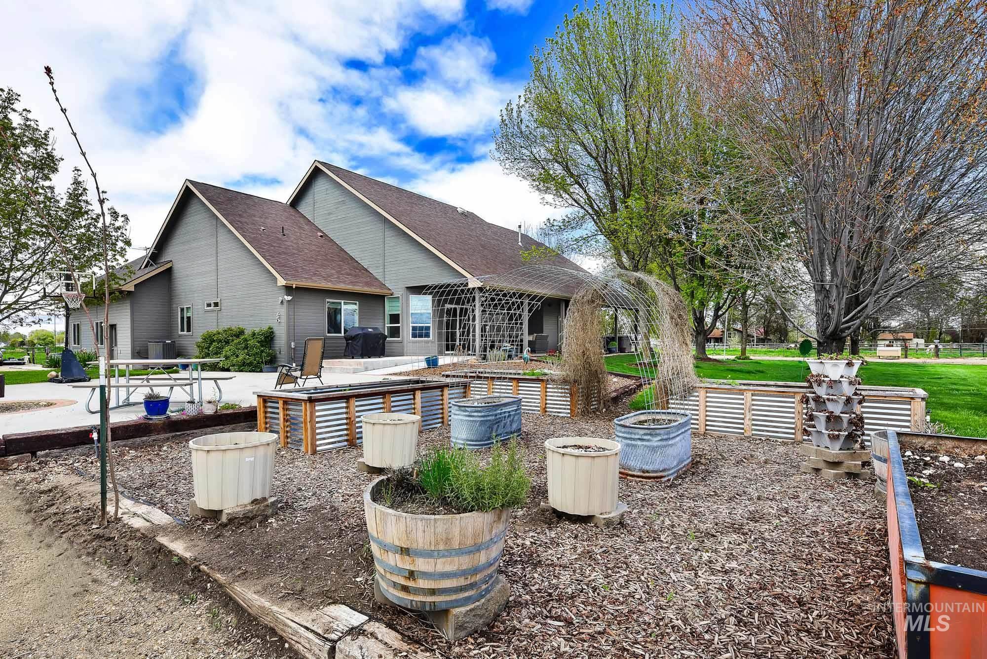 22089 Eel Lane, Middleton, Idaho 83644, 3 Bedrooms, 3 Bathrooms, Residential For Sale, Price $1,299,000, 98982806