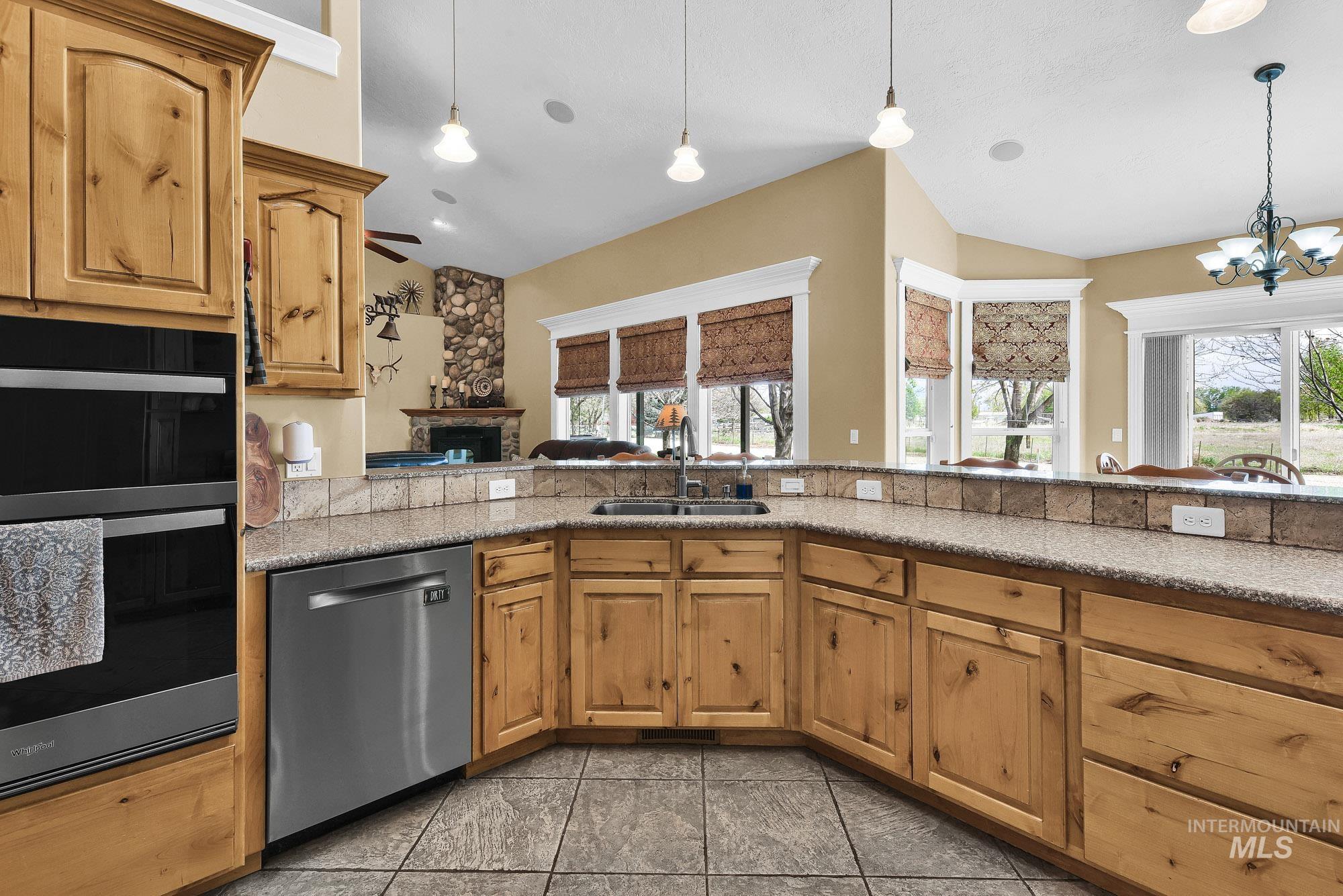 22089 Eel Lane, Middleton, Idaho 83644, 3 Bedrooms, 3 Bathrooms, Residential For Sale, Price $1,299,000, 98982806