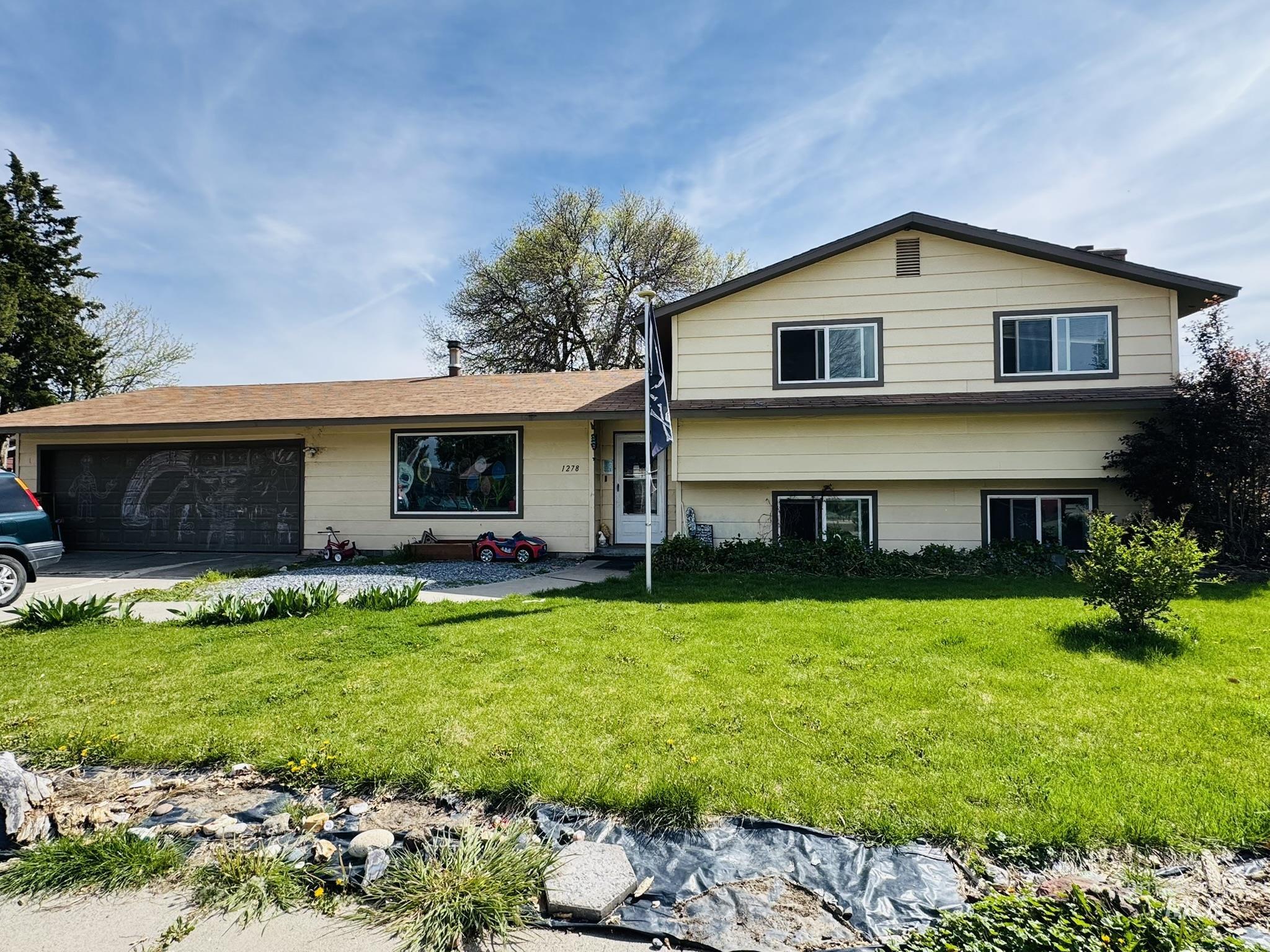 1278 SW 15th Ave, Ontario, Oregon 97914, 3 Bedrooms, 2 Bathrooms, Residential For Sale, Price $330,000, 98982810