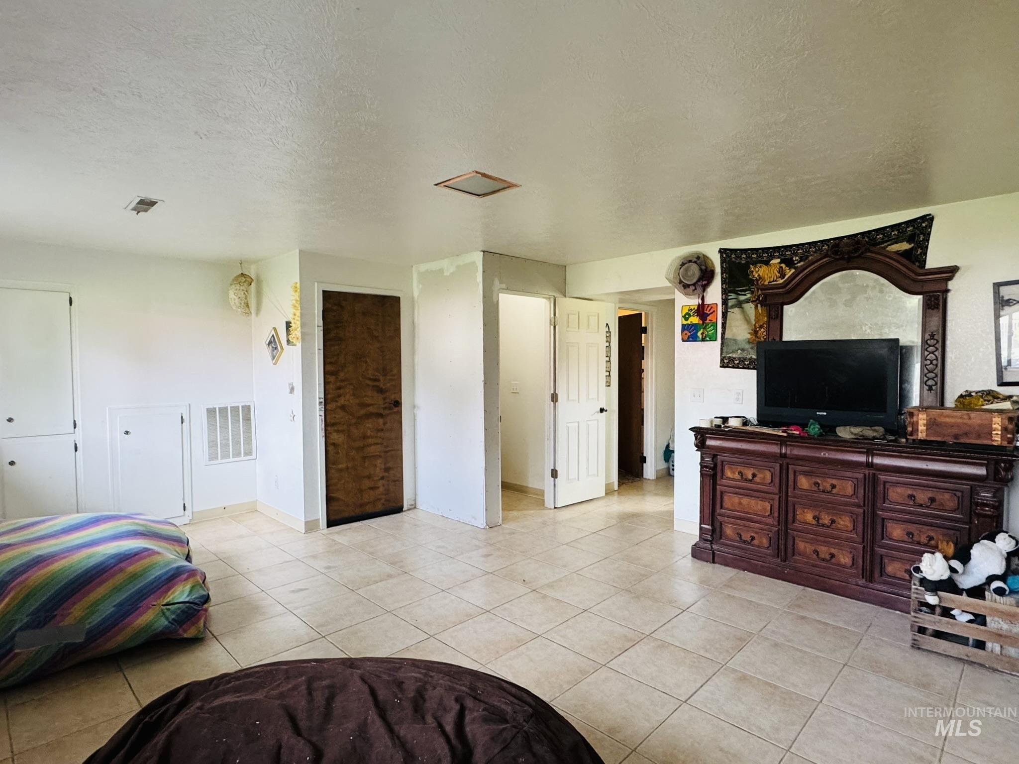 1278 SW 15th Ave, Ontario, Oregon 97914, 3 Bedrooms, 2 Bathrooms, Residential For Sale, Price $330,000, 98982810