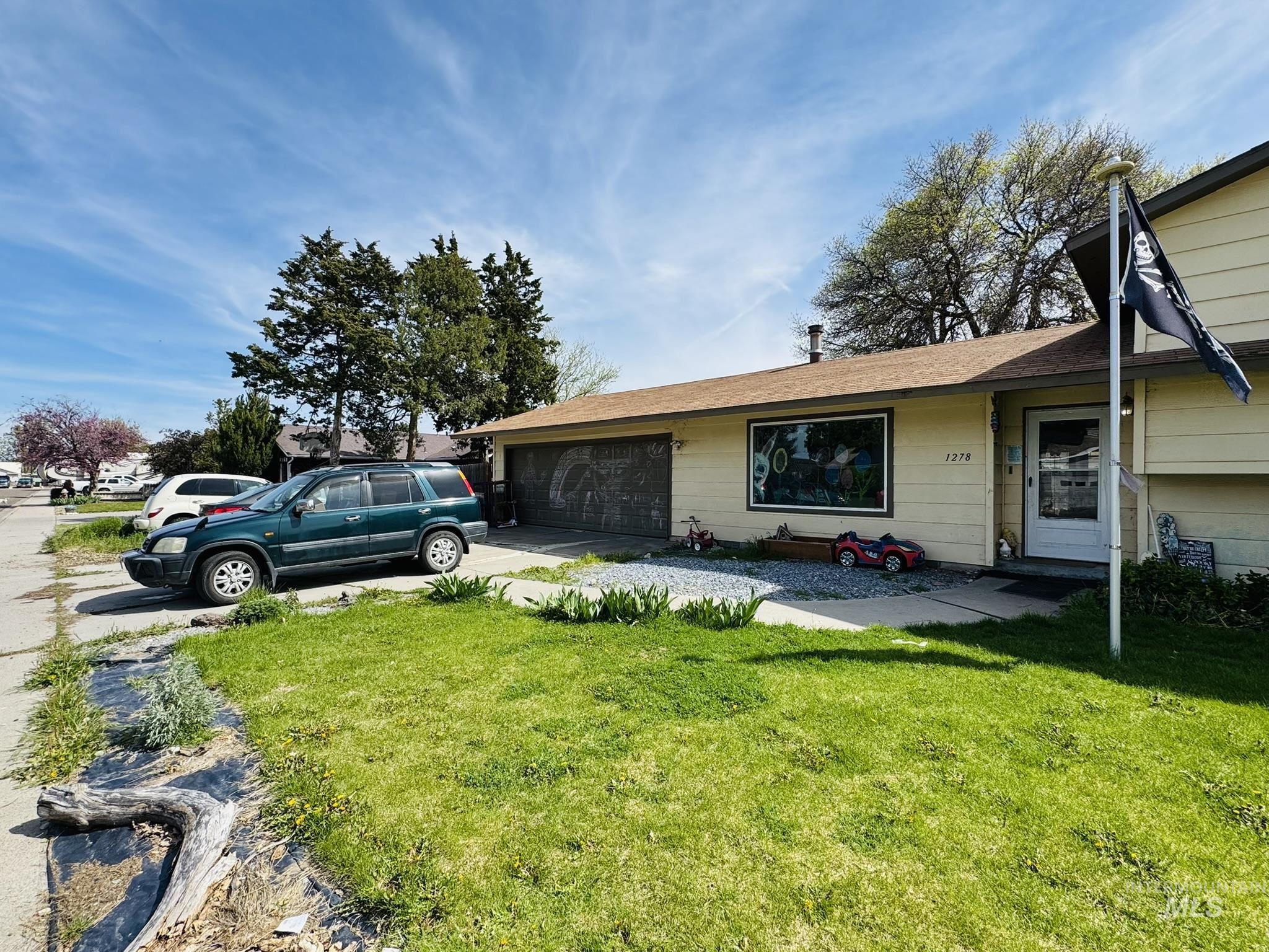 1278 SW 15th Ave, Ontario, Oregon 97914, 3 Bedrooms, 2 Bathrooms, Residential For Sale, Price $330,000, 98982810