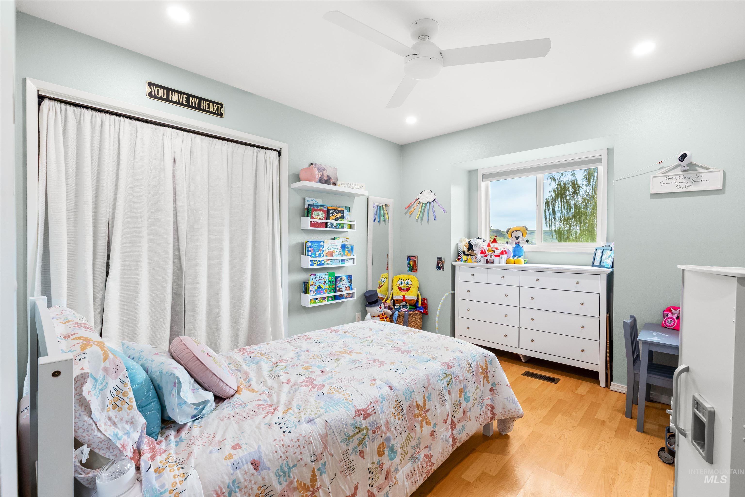 1224 Toby Court, Clarkston, Washington 99403, 4 Bedrooms, 3 Bathrooms, Residential For Sale, Price $450,000,MLS 98982812