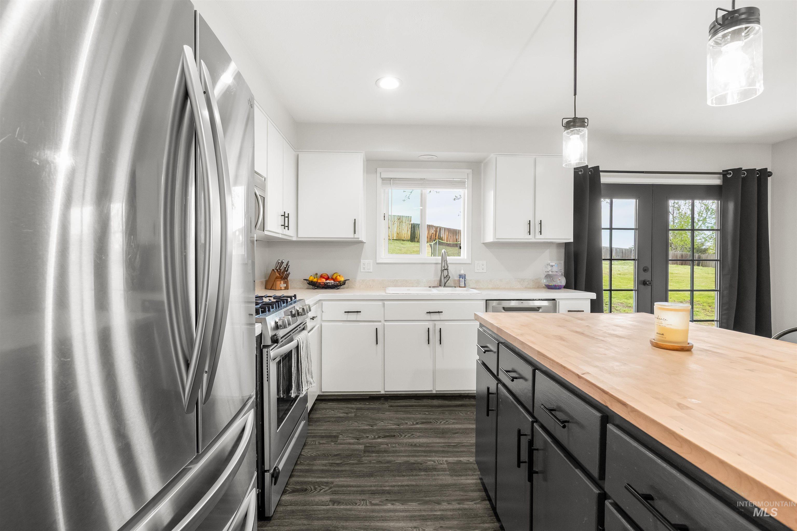 1224 Toby Court, Clarkston, Washington 99403, 4 Bedrooms, 3 Bathrooms, Residential For Sale, Price $450,000,MLS 98982812