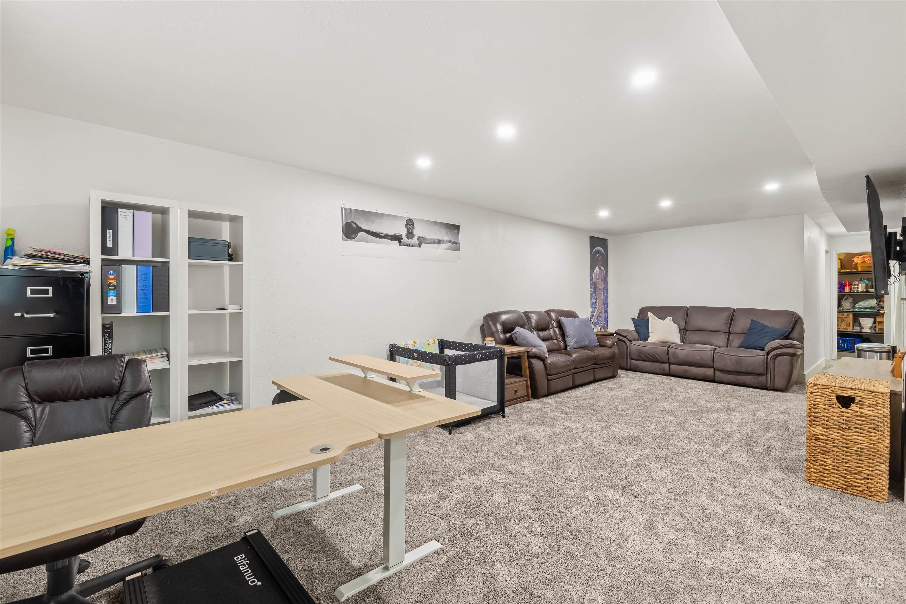 1224 Toby Court, Clarkston, Washington 99403, 4 Bedrooms, 3 Bathrooms, Residential For Sale, Price $450,000,MLS 98982812