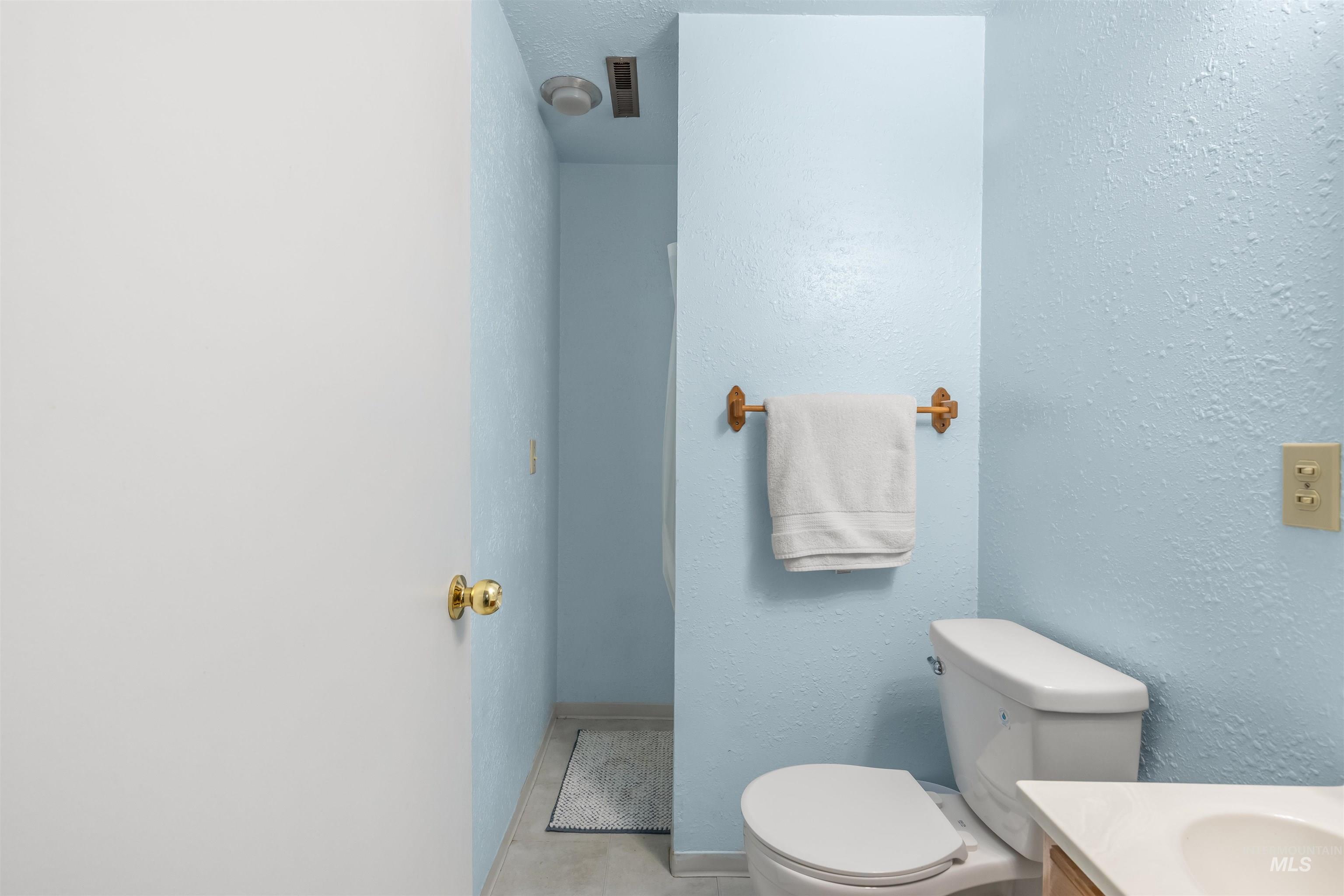 1224 Toby Court, Clarkston, Washington 99403, 4 Bedrooms, 3 Bathrooms, Residential For Sale, Price $450,000,MLS 98982812