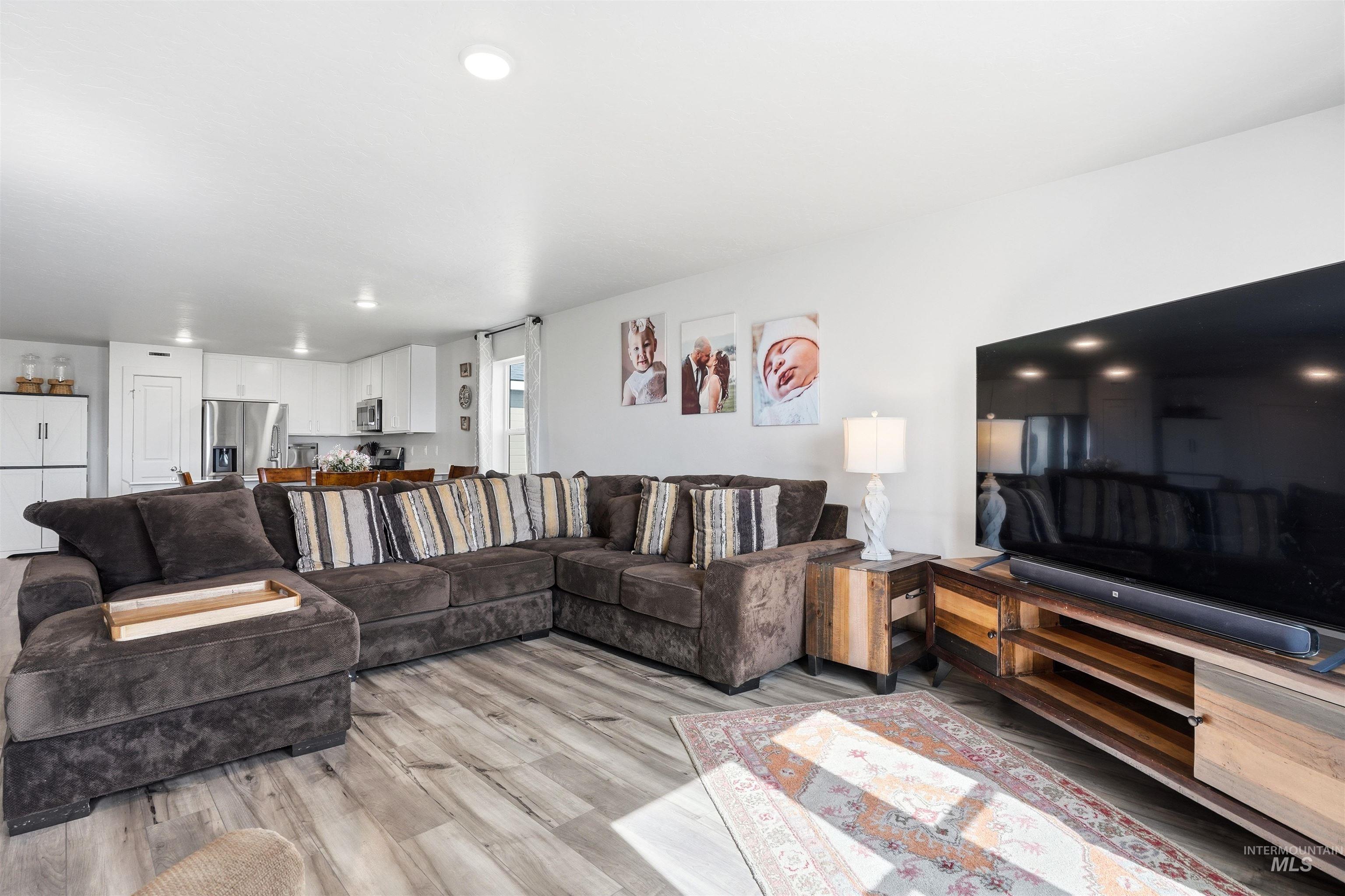 15038 Cumulus Place, Caldwell, Idaho 83607, 3 Bedrooms, 2 Bathrooms, Residential For Sale, Price $400,000,MLS 98982813