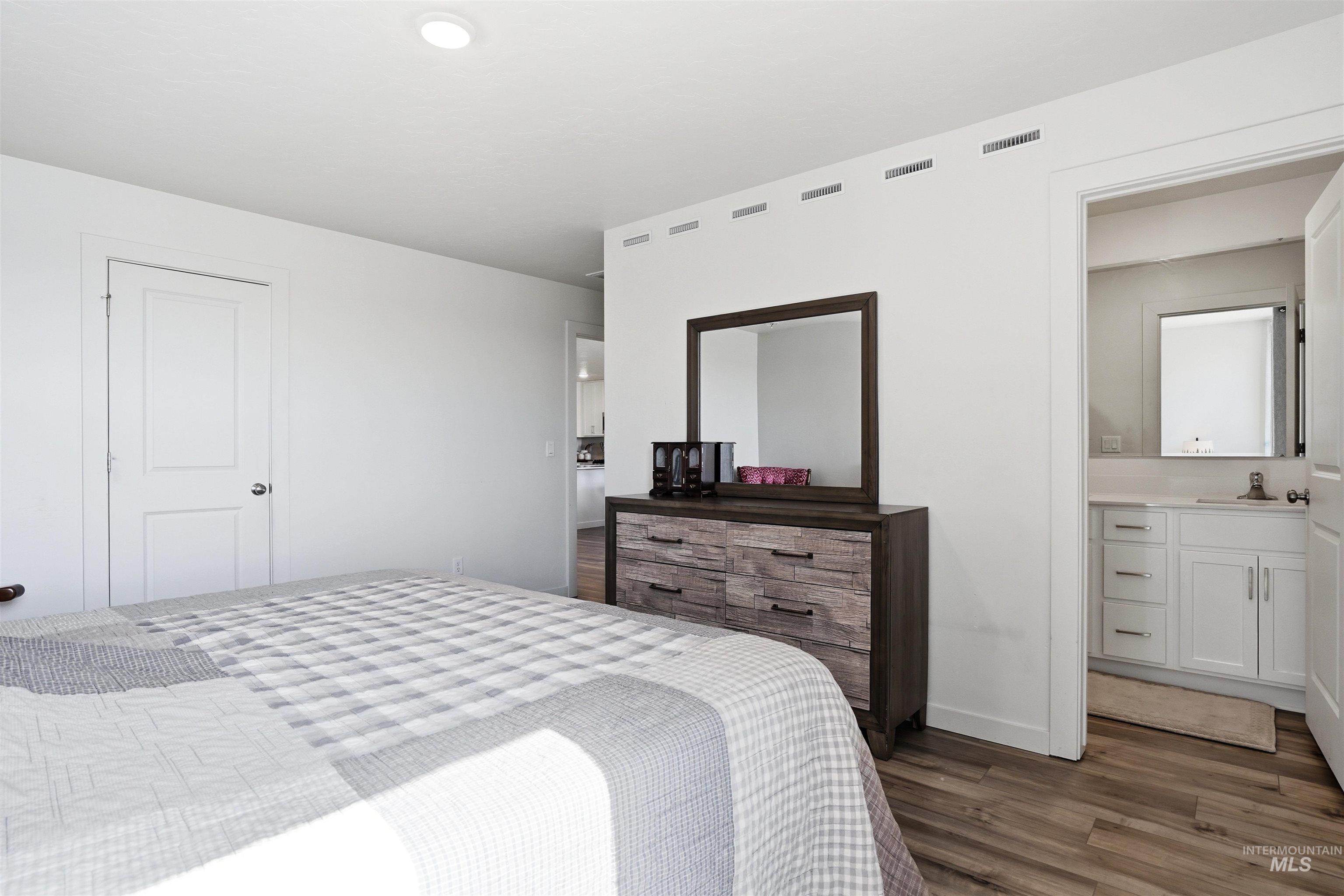 15038 Cumulus Place, Caldwell, Idaho 83607, 3 Bedrooms, 2 Bathrooms, Residential For Sale, Price $400,000,MLS 98982813