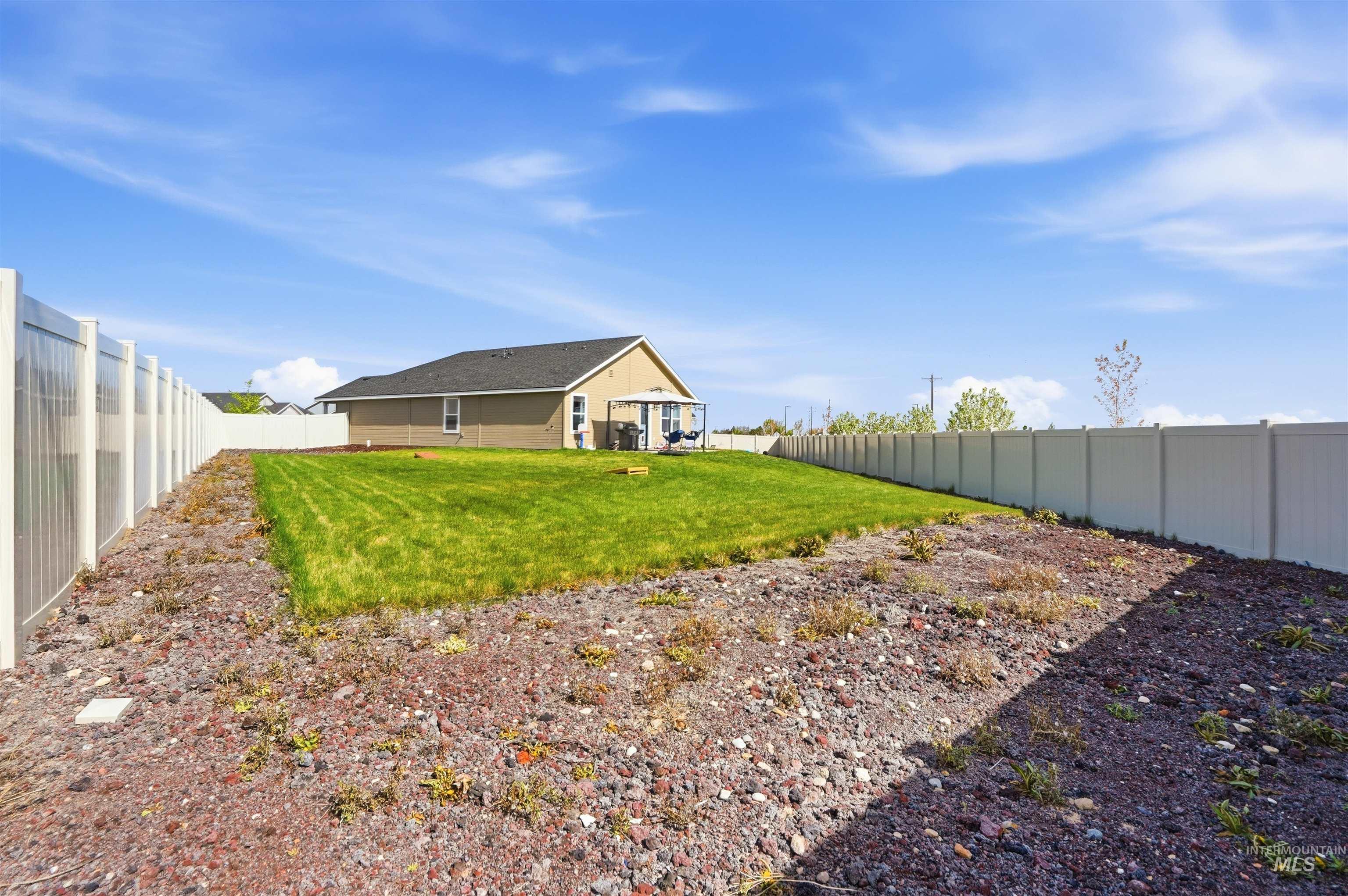 15038 Cumulus Place, Caldwell, Idaho 83607, 3 Bedrooms, 2 Bathrooms, Residential For Sale, Price $400,000,MLS 98982813