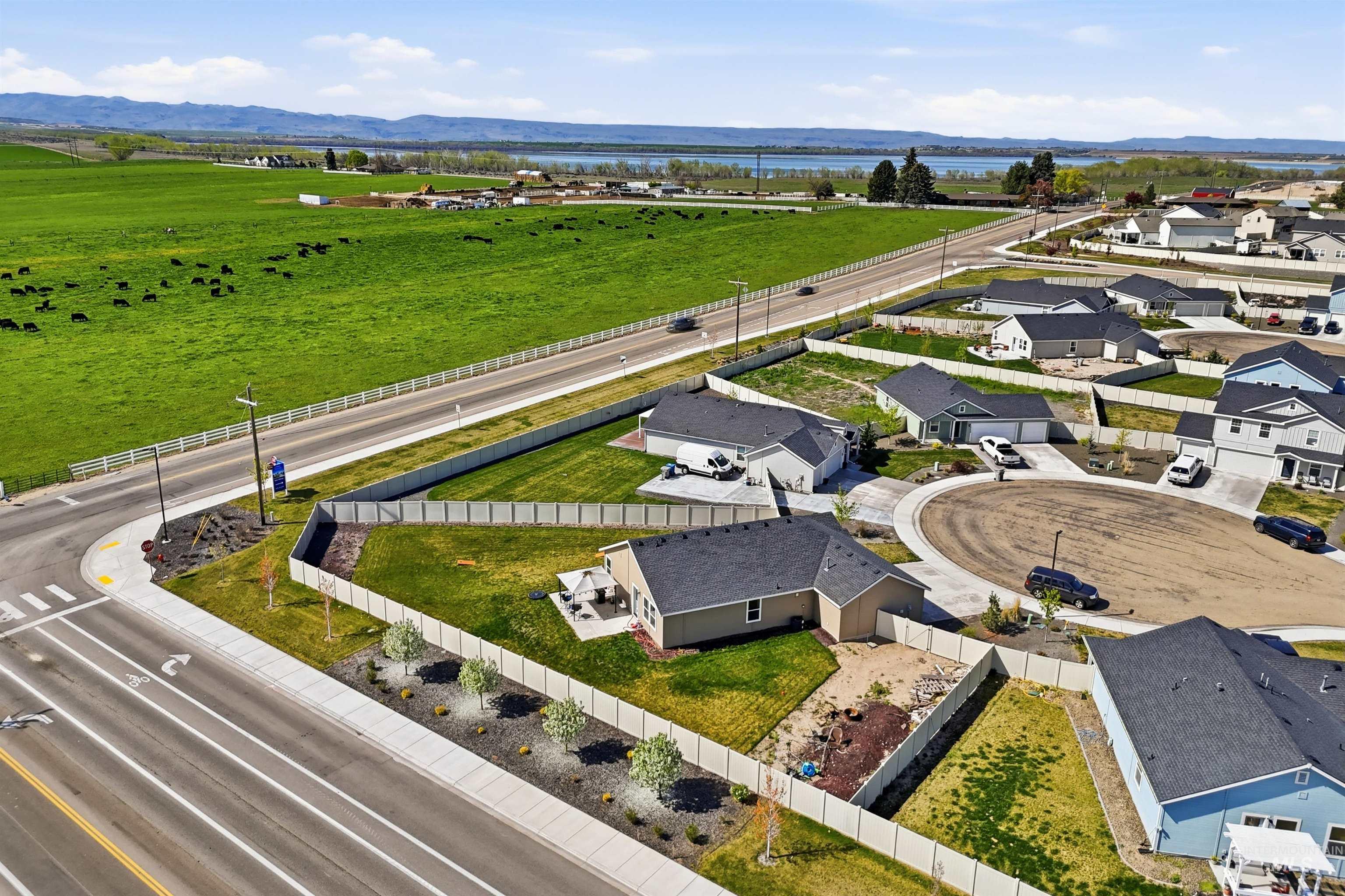 15038 Cumulus Place, Caldwell, Idaho 83607, 3 Bedrooms, 2 Bathrooms, Residential For Sale, Price $400,000,MLS 98982813