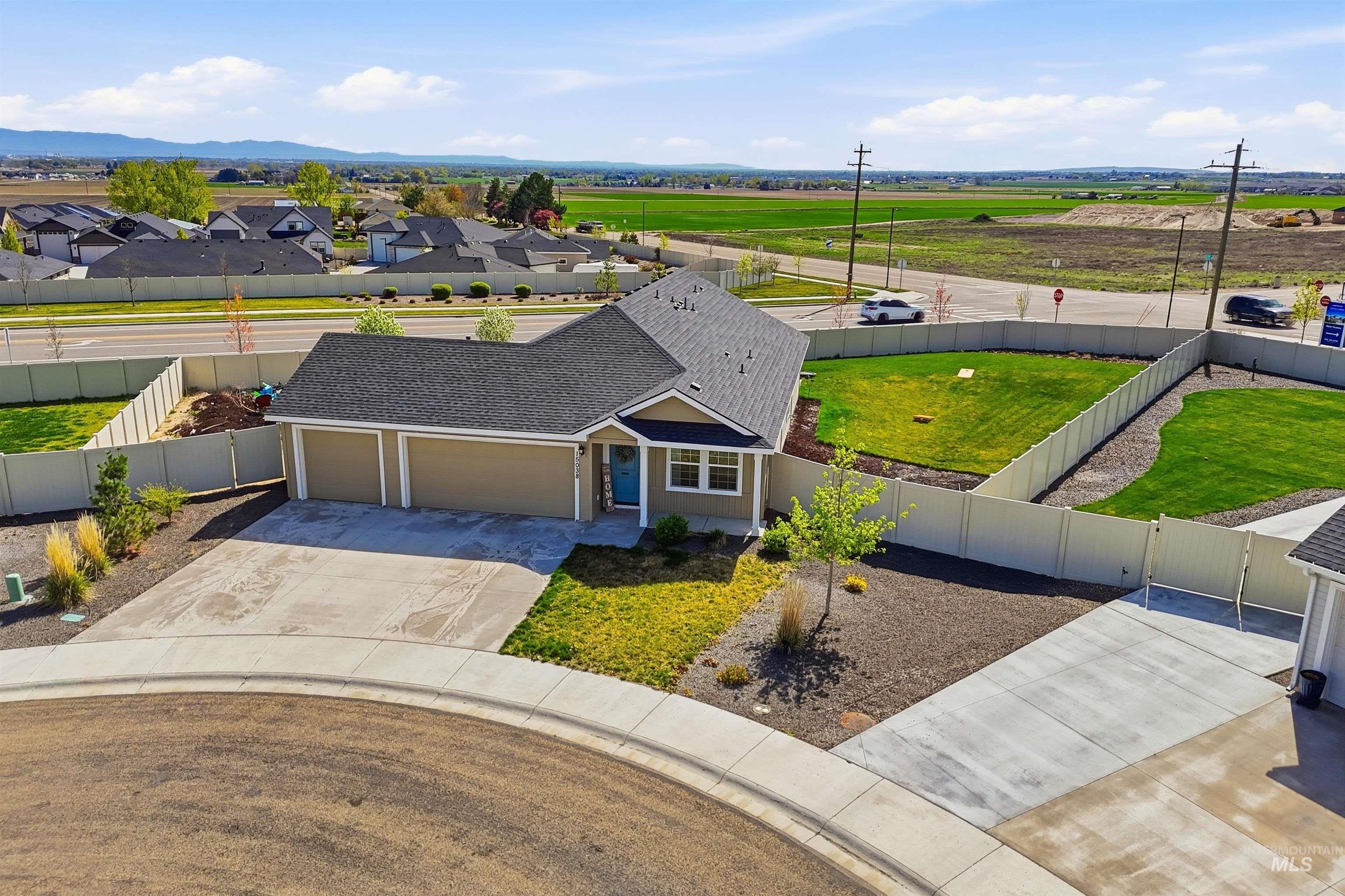 15038 Cumulus Place, Caldwell, Idaho 83607, 3 Bedrooms, 2 Bathrooms, Residential For Sale, Price $400,000,MLS 98982813