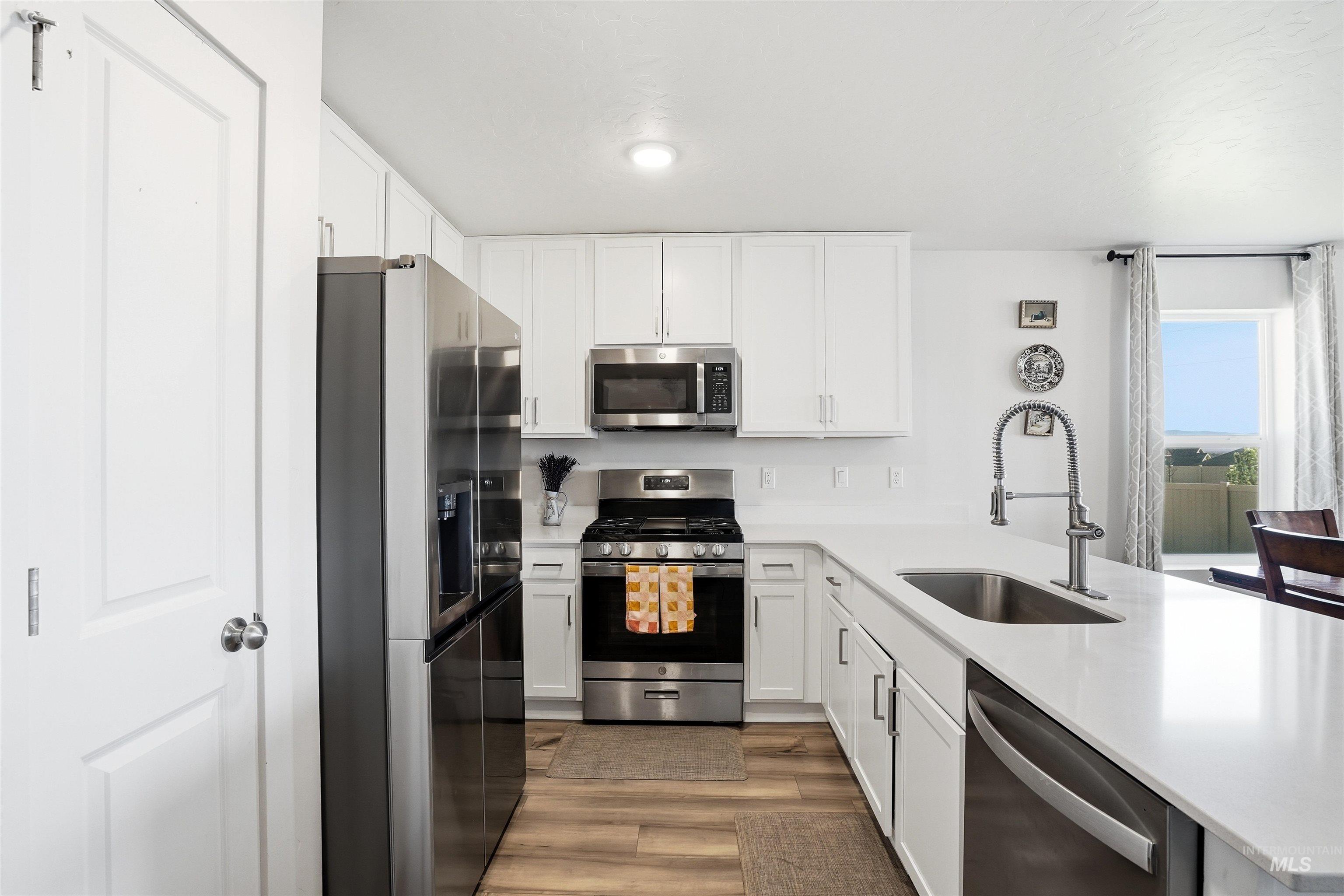 15038 Cumulus Place, Caldwell, Idaho 83607, 3 Bedrooms, 2 Bathrooms, Residential For Sale, Price $400,000,MLS 98982813