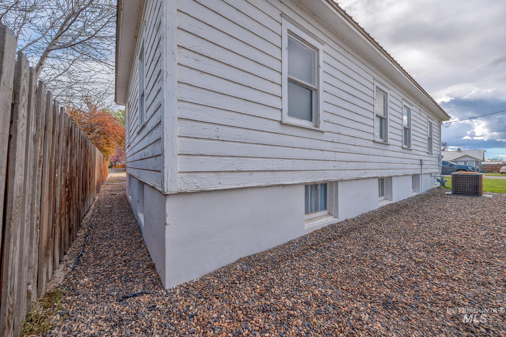 404 N 3rd, Nyssa, Oregon 97913, 2 Bathrooms, Residential For Sale, Price $250,000,MLS 98982815