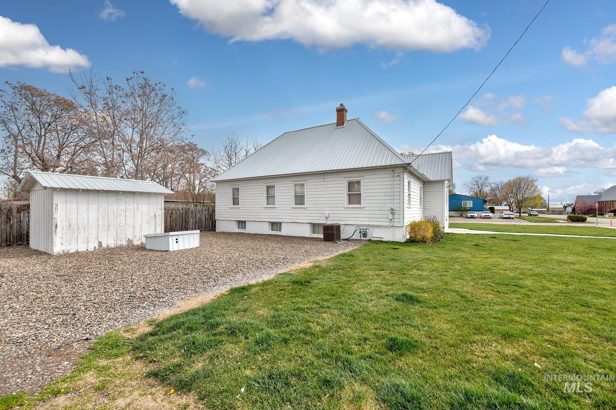 404 N 3rd, Nyssa, Oregon 97913, 2 Bathrooms, Residential For Sale, Price $250,000,MLS 98982815