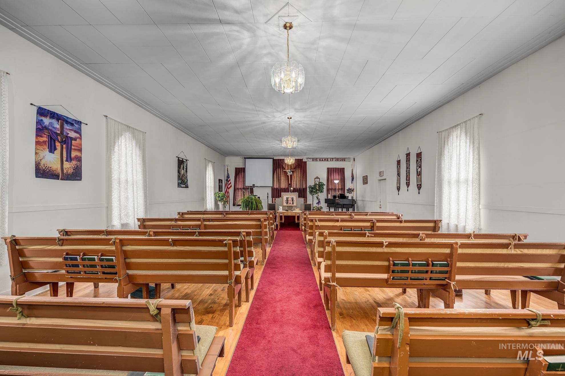 404 N 3rd, Nyssa, Oregon 97913, 2 Bathrooms, Residential For Sale, Price $250,000,MLS 98982815