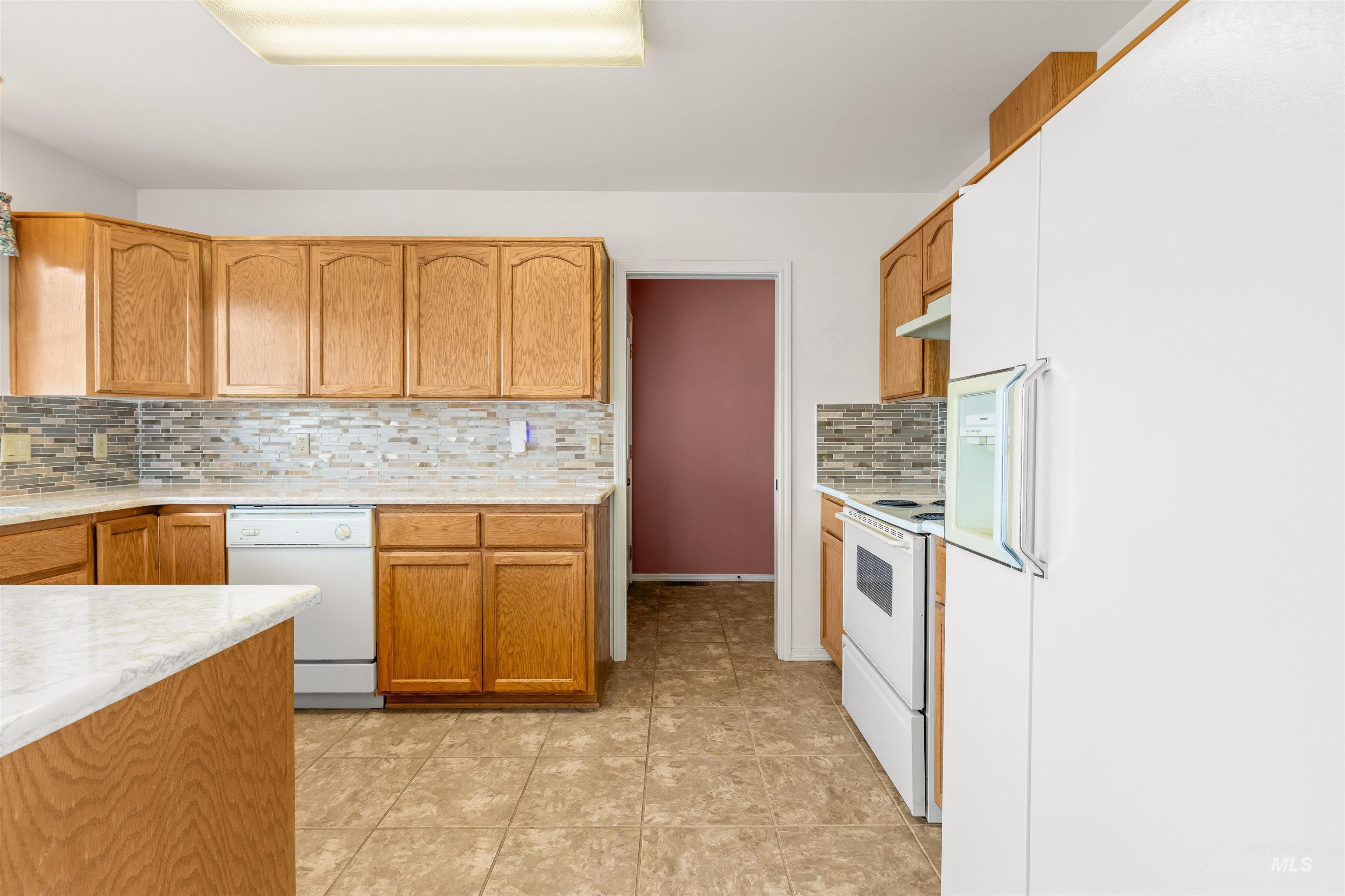 933 Cypress Court, Lewiston, Idaho 83501, 3 Bedrooms, 2 Bathrooms, Residential For Sale, Price $394,000, 98982816