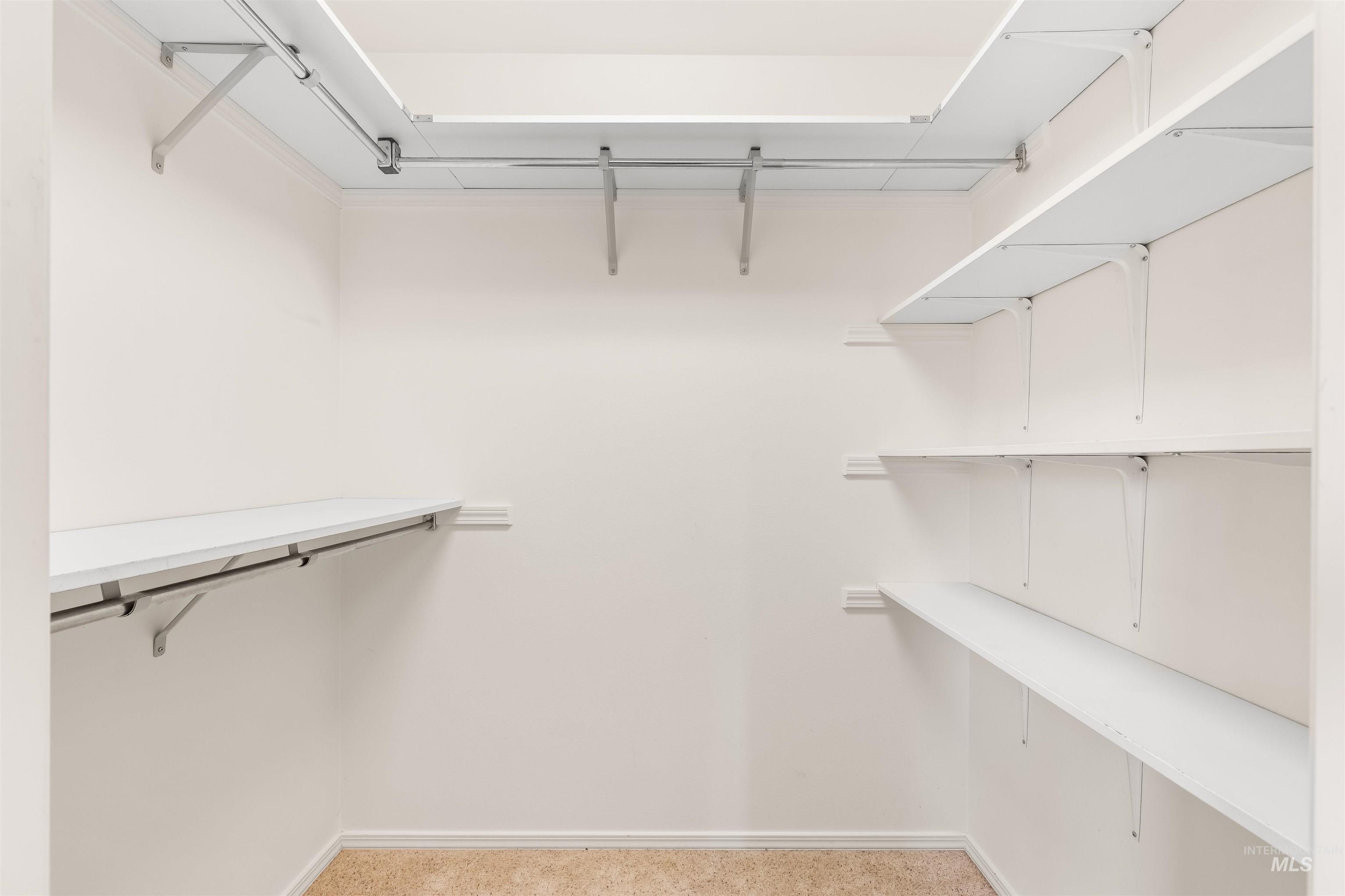 933 Cypress Court, Lewiston, Idaho 83501, 3 Bedrooms, 2 Bathrooms, Residential For Sale, Price $394,000, 98982816