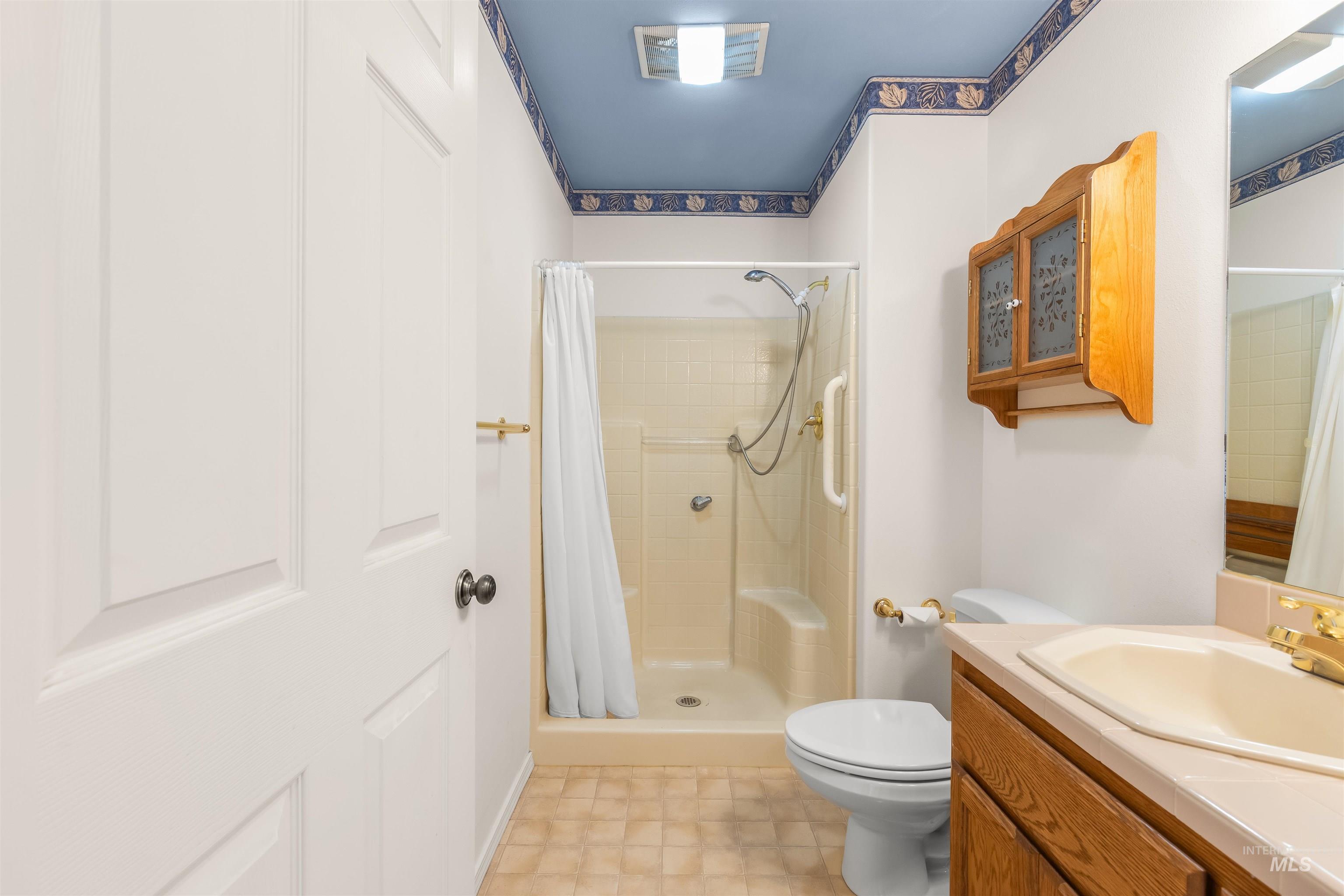 933 Cypress Court, Lewiston, Idaho 83501, 3 Bedrooms, 2 Bathrooms, Residential For Sale, Price $394,000, 98982816