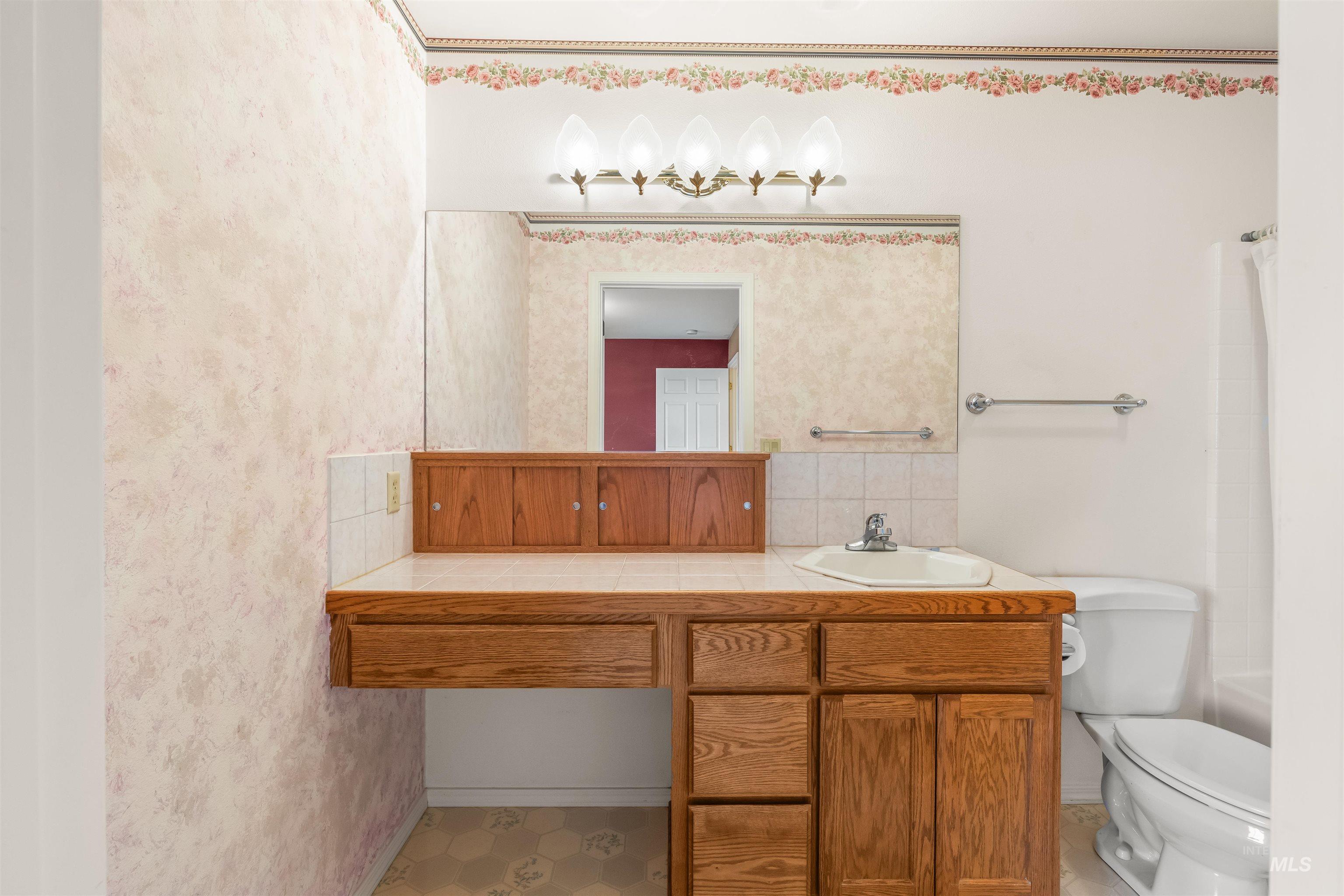 933 Cypress Court, Lewiston, Idaho 83501, 3 Bedrooms, 2 Bathrooms, Residential For Sale, Price $394,000, 98982816