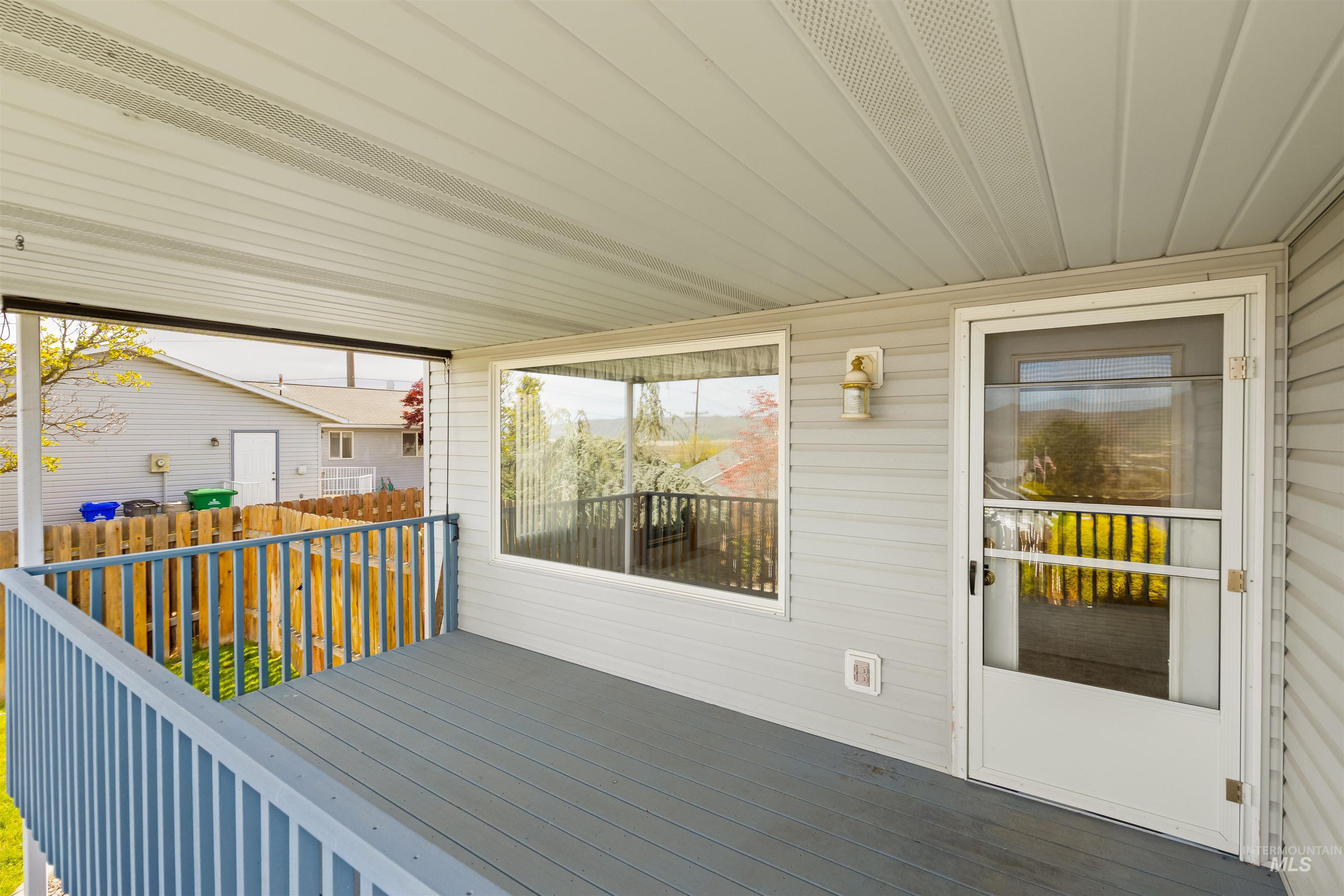 933 Cypress Court, Lewiston, Idaho 83501, 3 Bedrooms, 2 Bathrooms, Residential For Sale, Price $394,000, 98982816