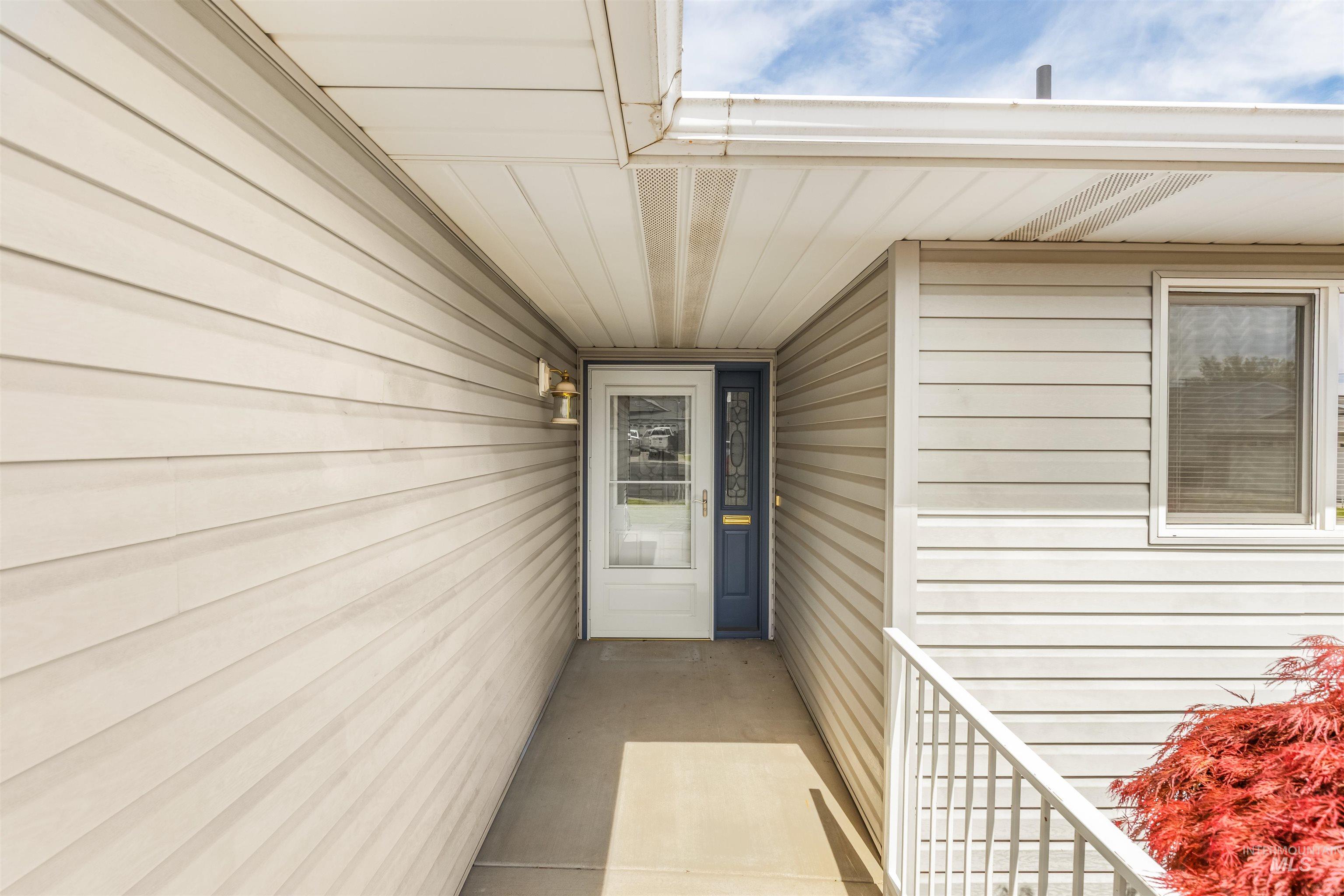 933 Cypress Court, Lewiston, Idaho 83501, 3 Bedrooms, 2 Bathrooms, Residential For Sale, Price $394,000, 98982816