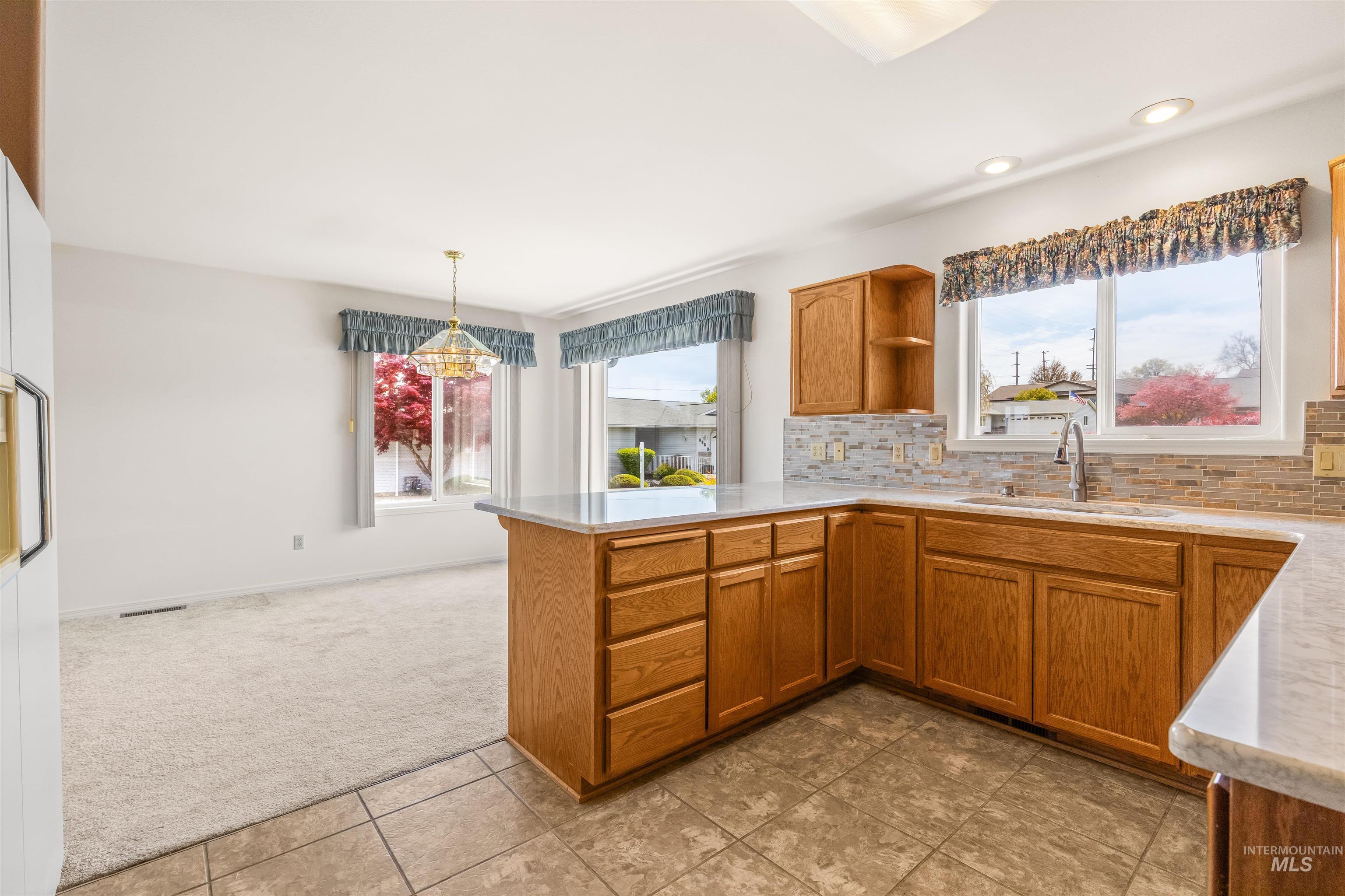 933 Cypress Court, Lewiston, Idaho 83501, 3 Bedrooms, 2 Bathrooms, Residential For Sale, Price $394,000, 98982816