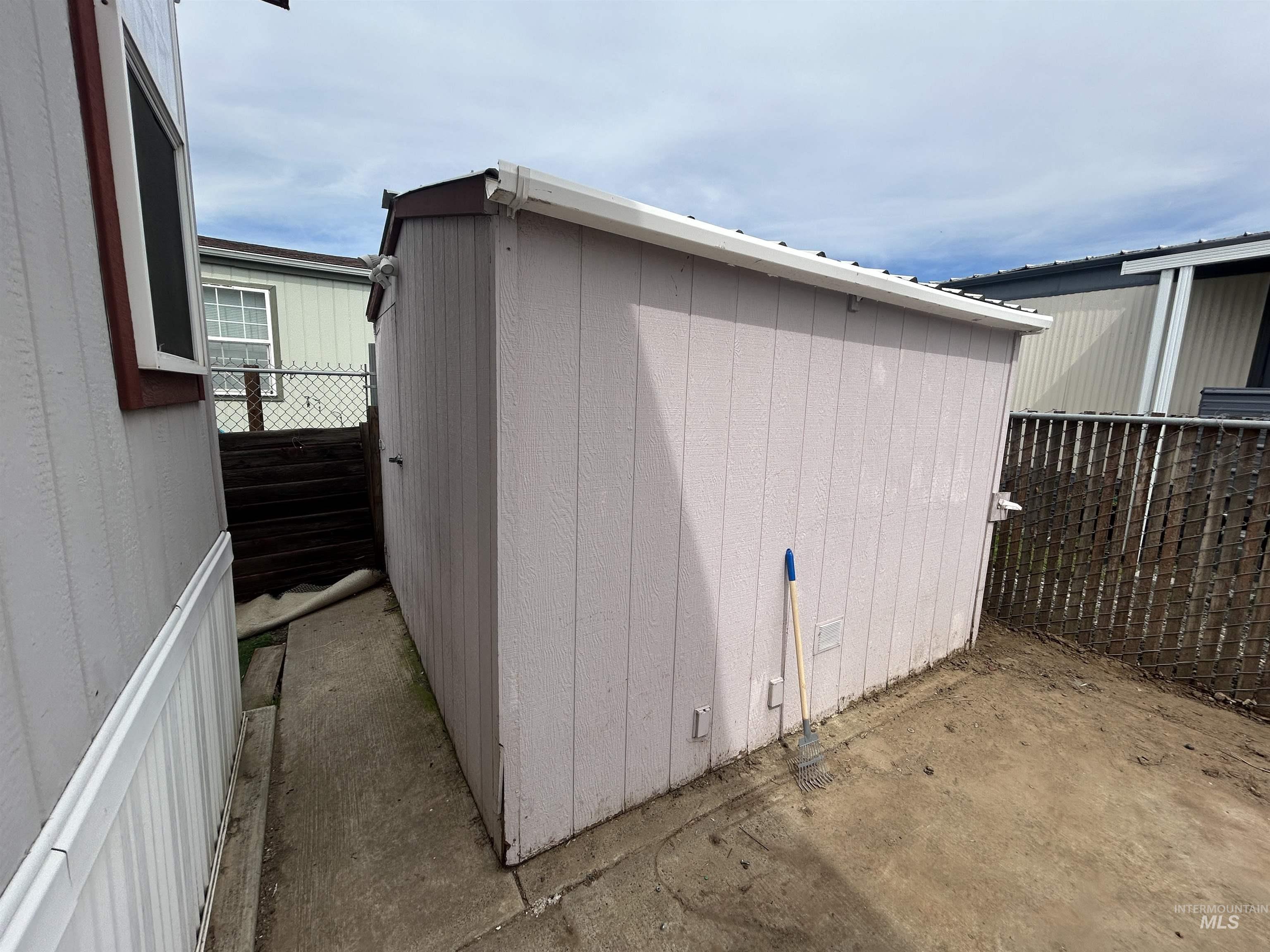 2115 6th Ave., Clarkston, Washington 99403, 3 Bedrooms, 2 Bathrooms, Residential For Sale, Price $164,900,MLS 98982817