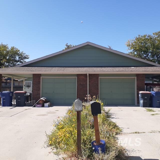 1013/1017 Lemhi Cir, Twin Falls, Idaho 83301-3533, 2 Bedrooms, 1 Bathroom, Residential Income For Sale, Price $475,000, 98982824