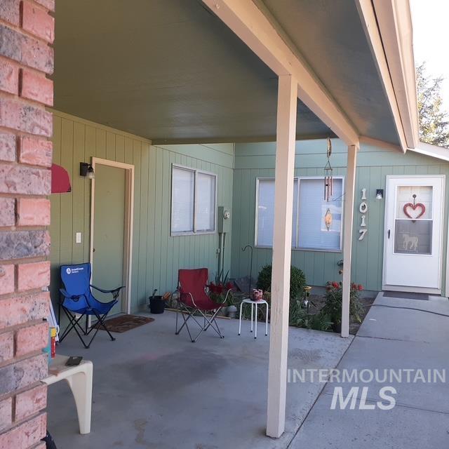 1013/1017 Lemhi Cir, Twin Falls, Idaho 83301-3533, 2 Bedrooms, 1 Bathroom, Residential Income For Sale, Price $475,000, 98982824