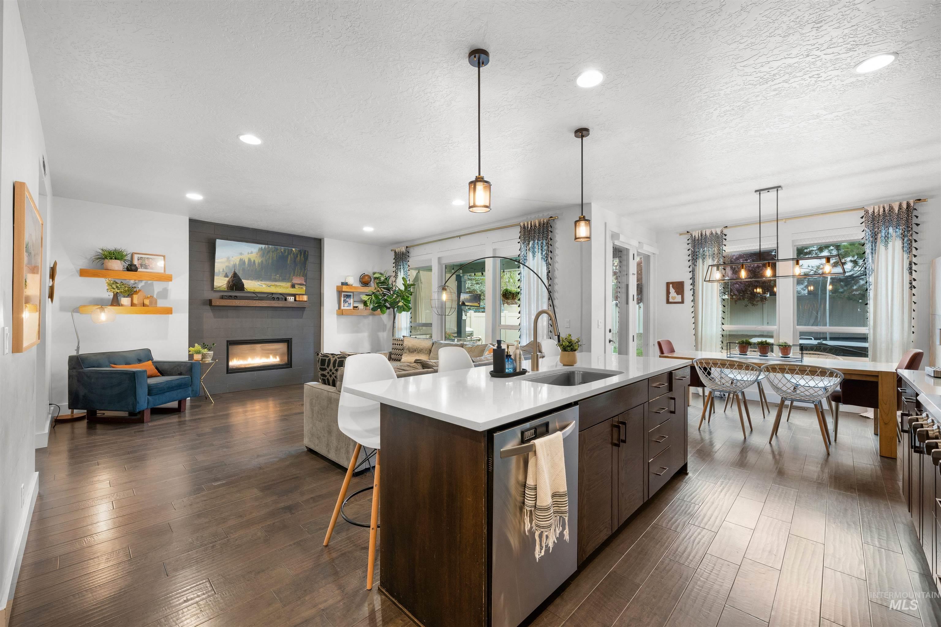 6118 W Baron Street, Boise, Idaho 83703, 5 Bedrooms, 3.5 Bathrooms, Residential For Sale, Price $925,000,MLS 98982826