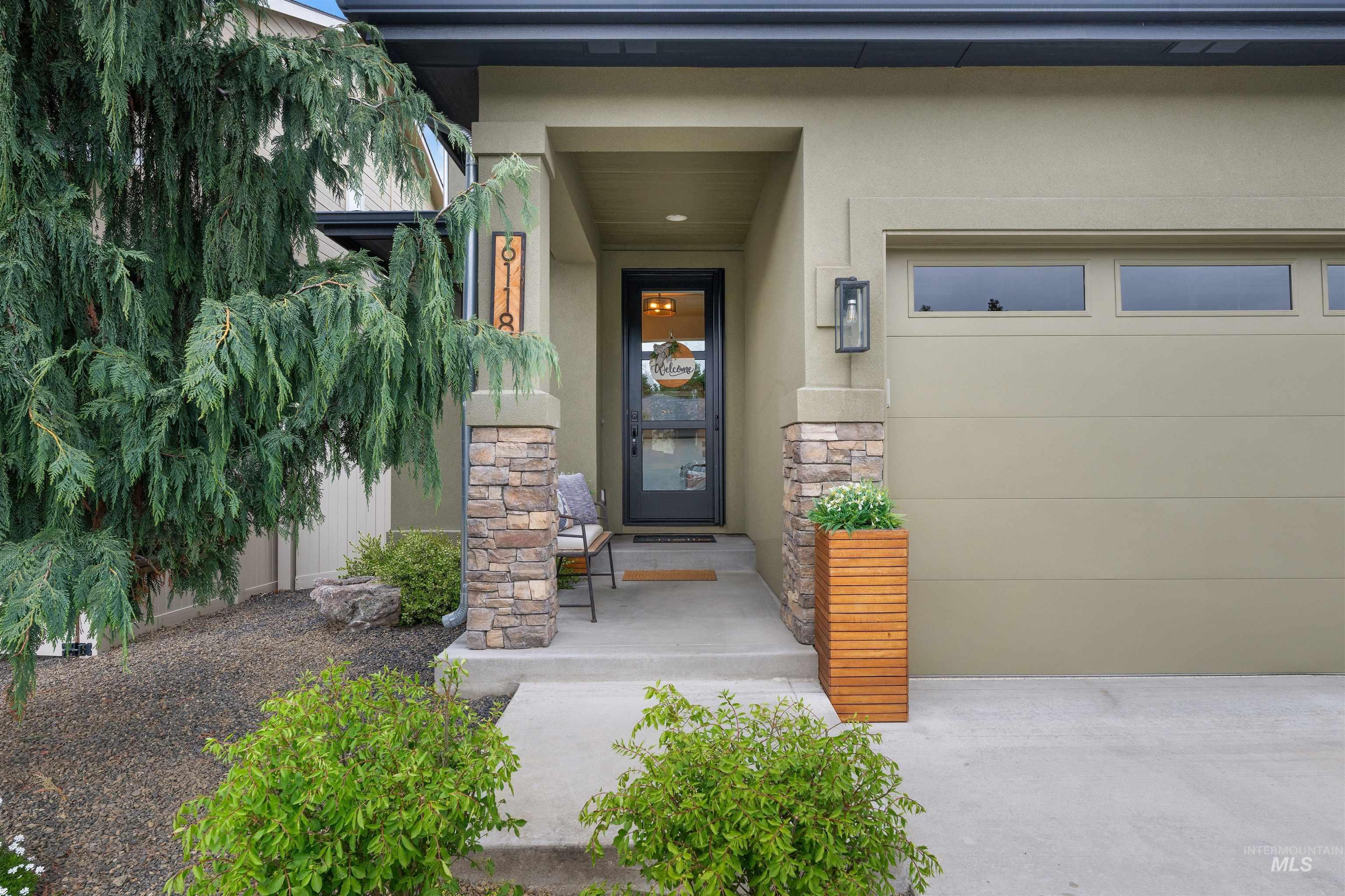 6118 W Baron Street, Boise, Idaho 83703, 5 Bedrooms, 3.5 Bathrooms, Residential For Sale, Price $925,000,MLS 98982826