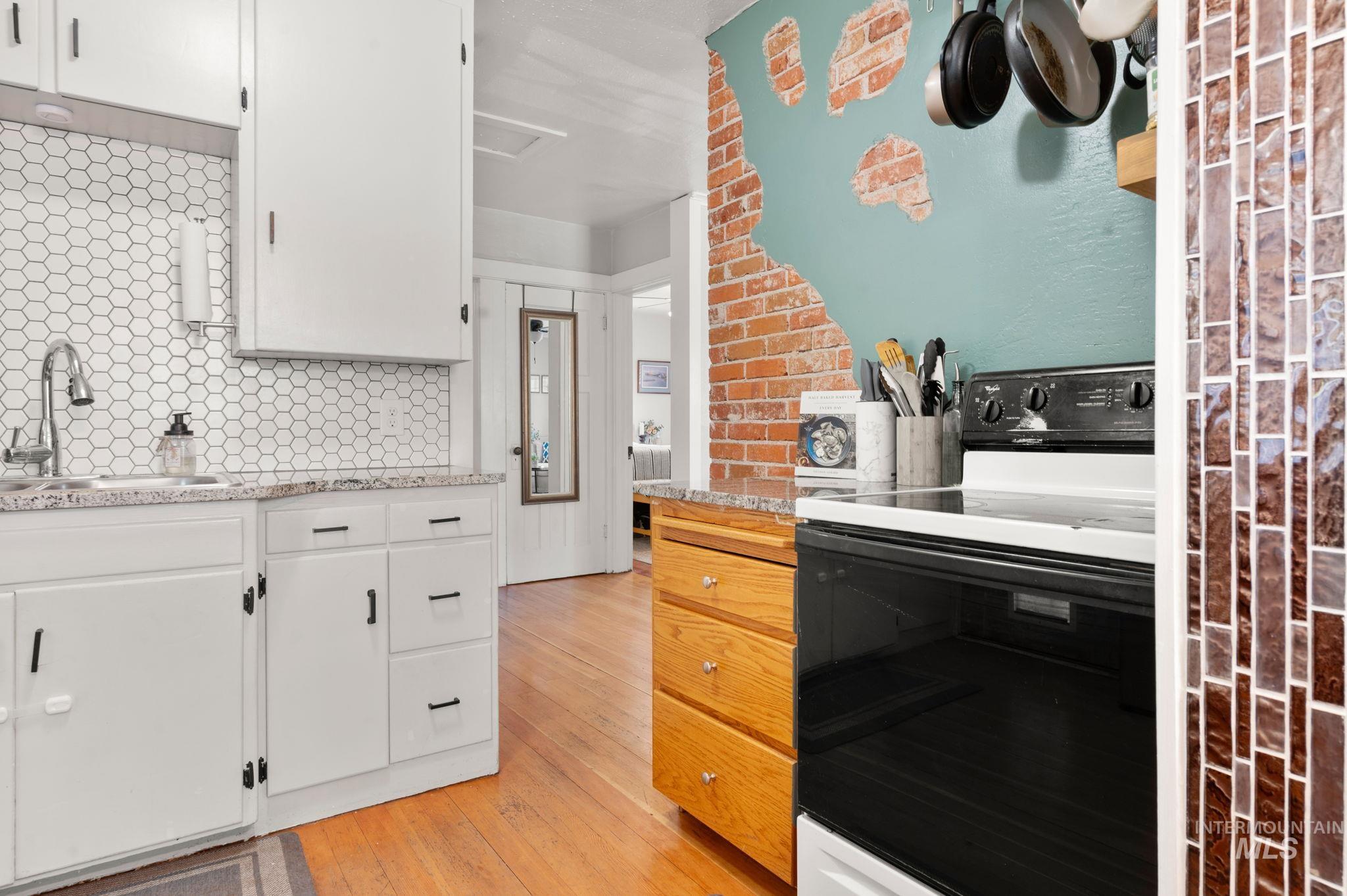 907 3rd St., Lewiston, Idaho 83501, 3 Bedrooms, 1 Bathroom, Residential For Sale, Price $319,950,MLS 98982829