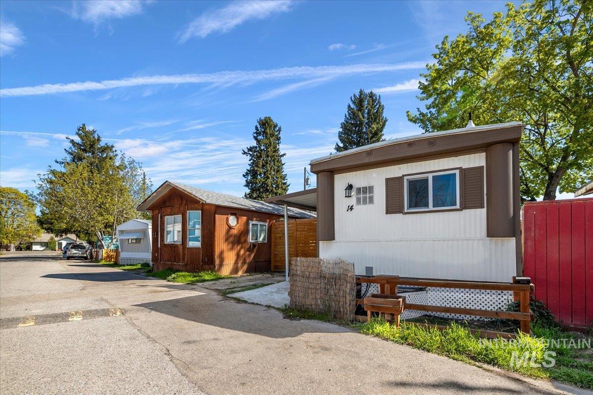 7701 W Ustick Rd, Boise, Idaho 83646, 2 Bedrooms, 1 Bathroom, Residential For Sale, Price $75,000, 98982831