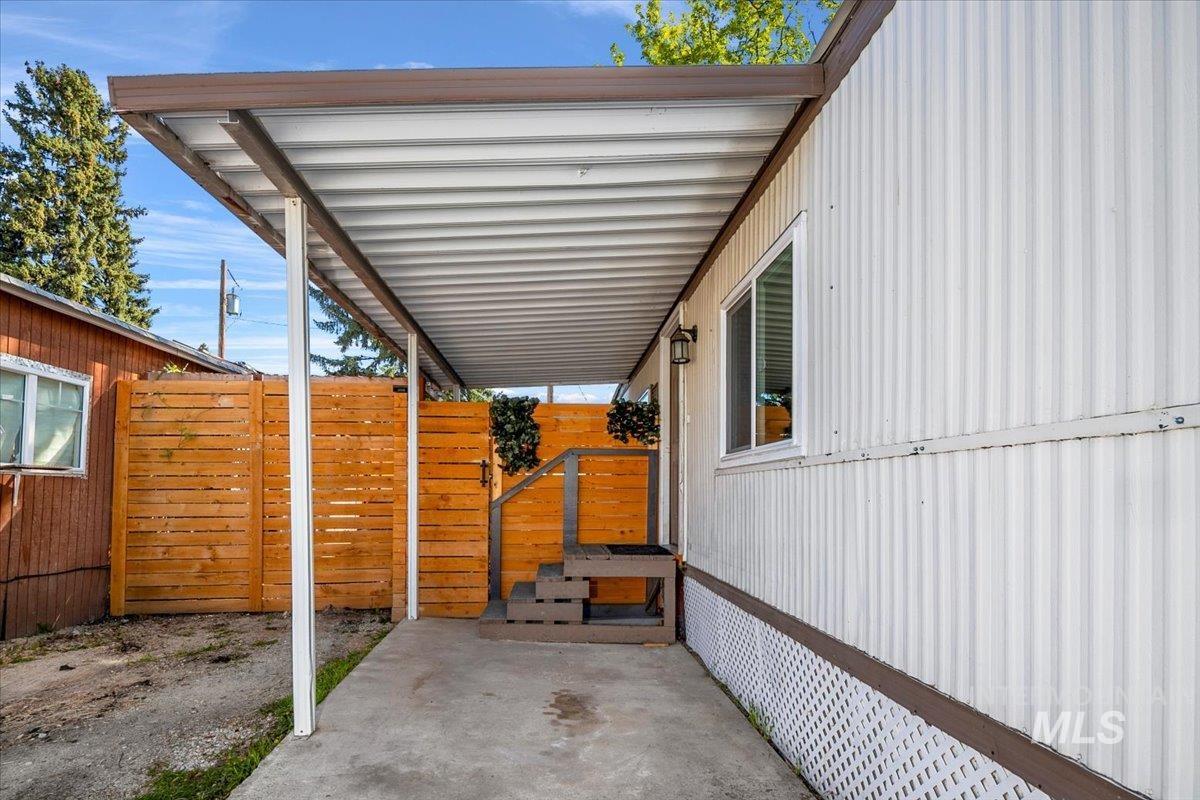 7701 W Ustick Rd, Boise, Idaho 83646, 2 Bedrooms, 1 Bathroom, Residential For Sale, Price $75,000, 98982831